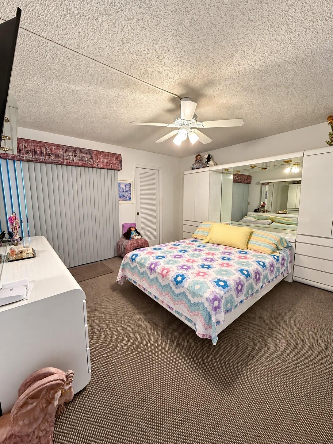 2035 Yarmouth B 2035 Property Photo 12