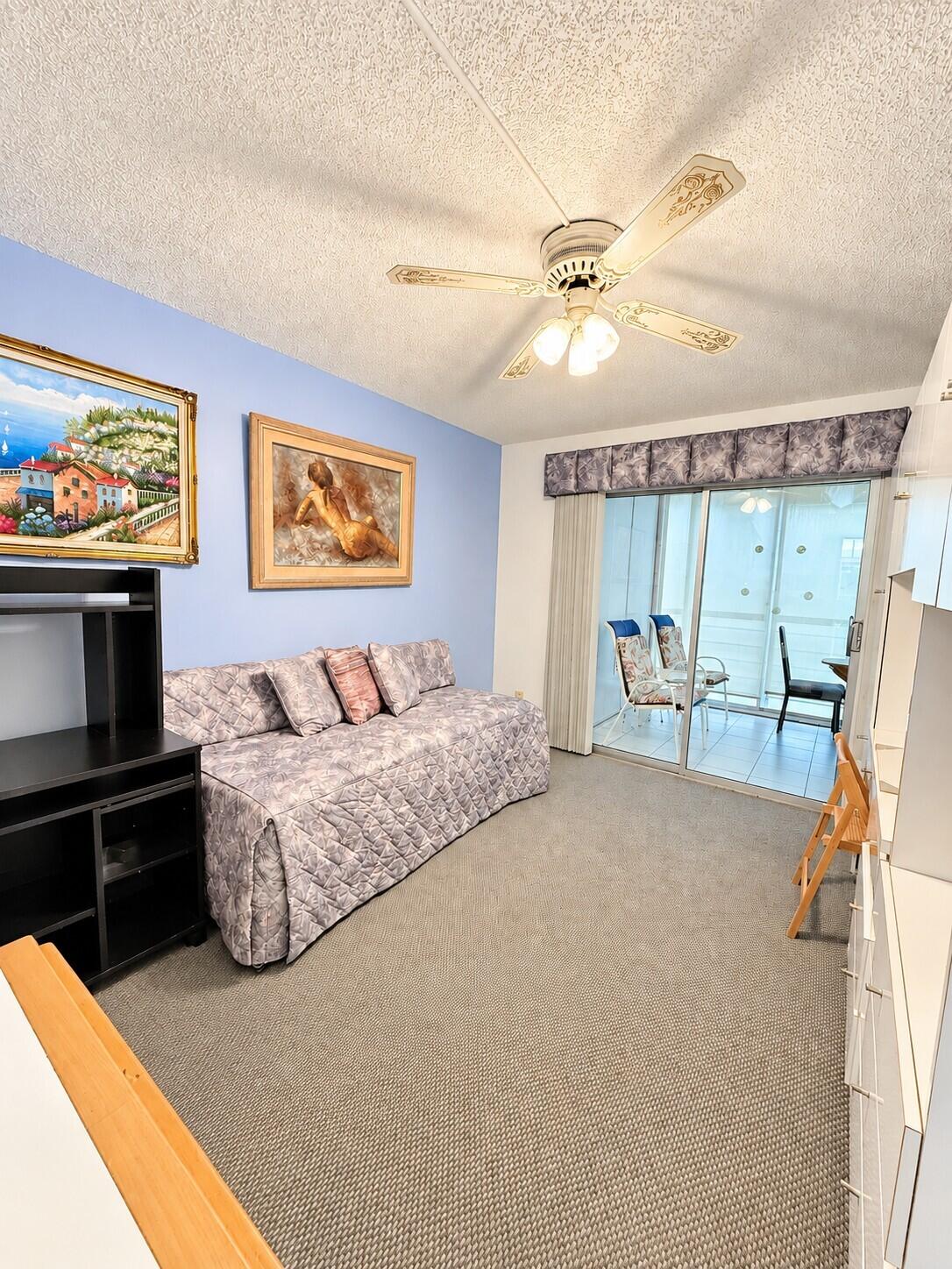 2035 Yarmouth B 2035 Property Photo 14