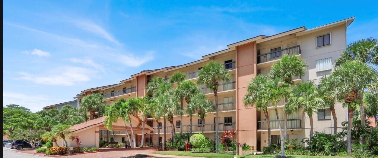 701 Seafarer Circle 105 Property Photo 1