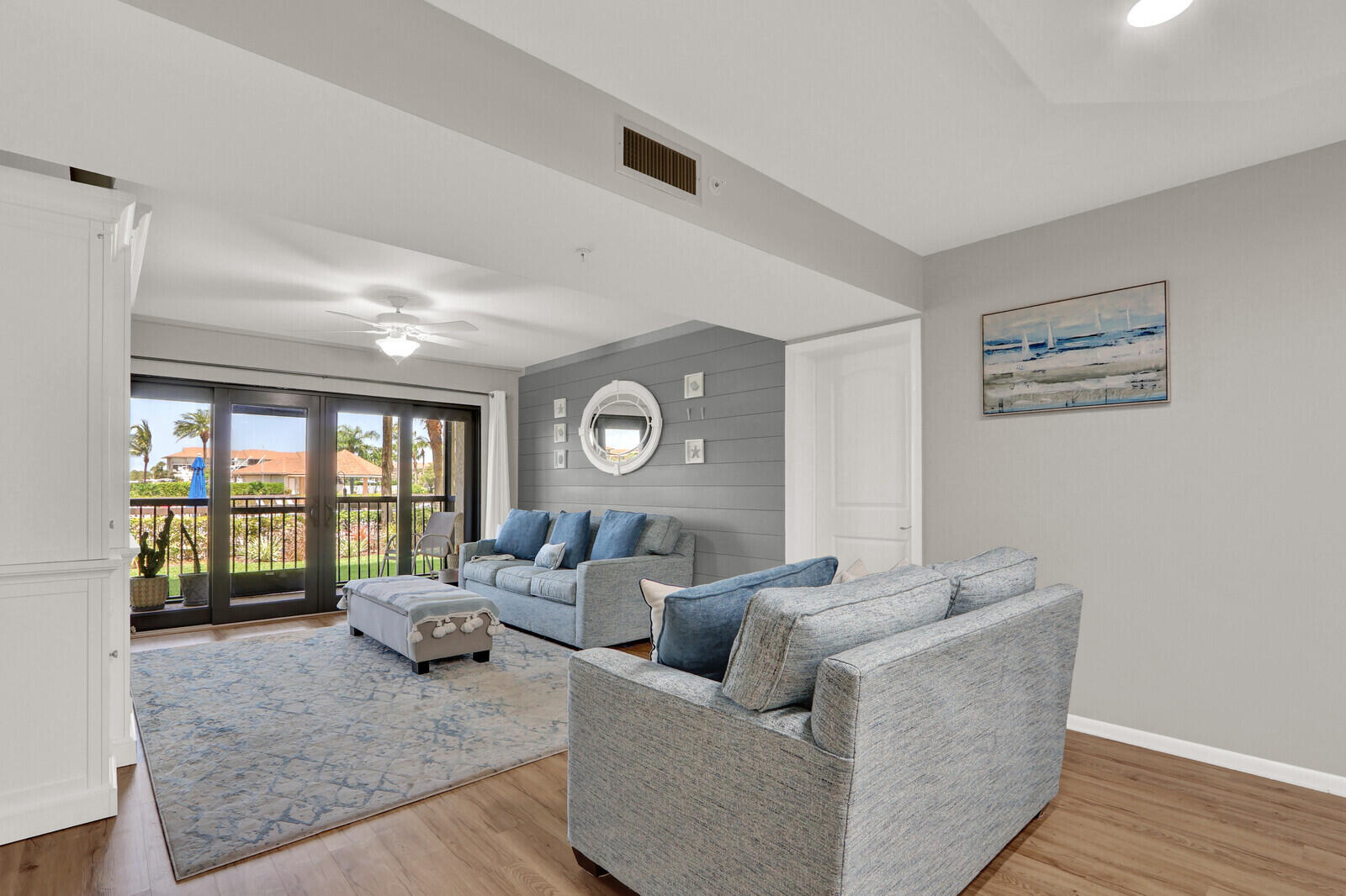 701 Seafarer Circle 105 Property Photo 3