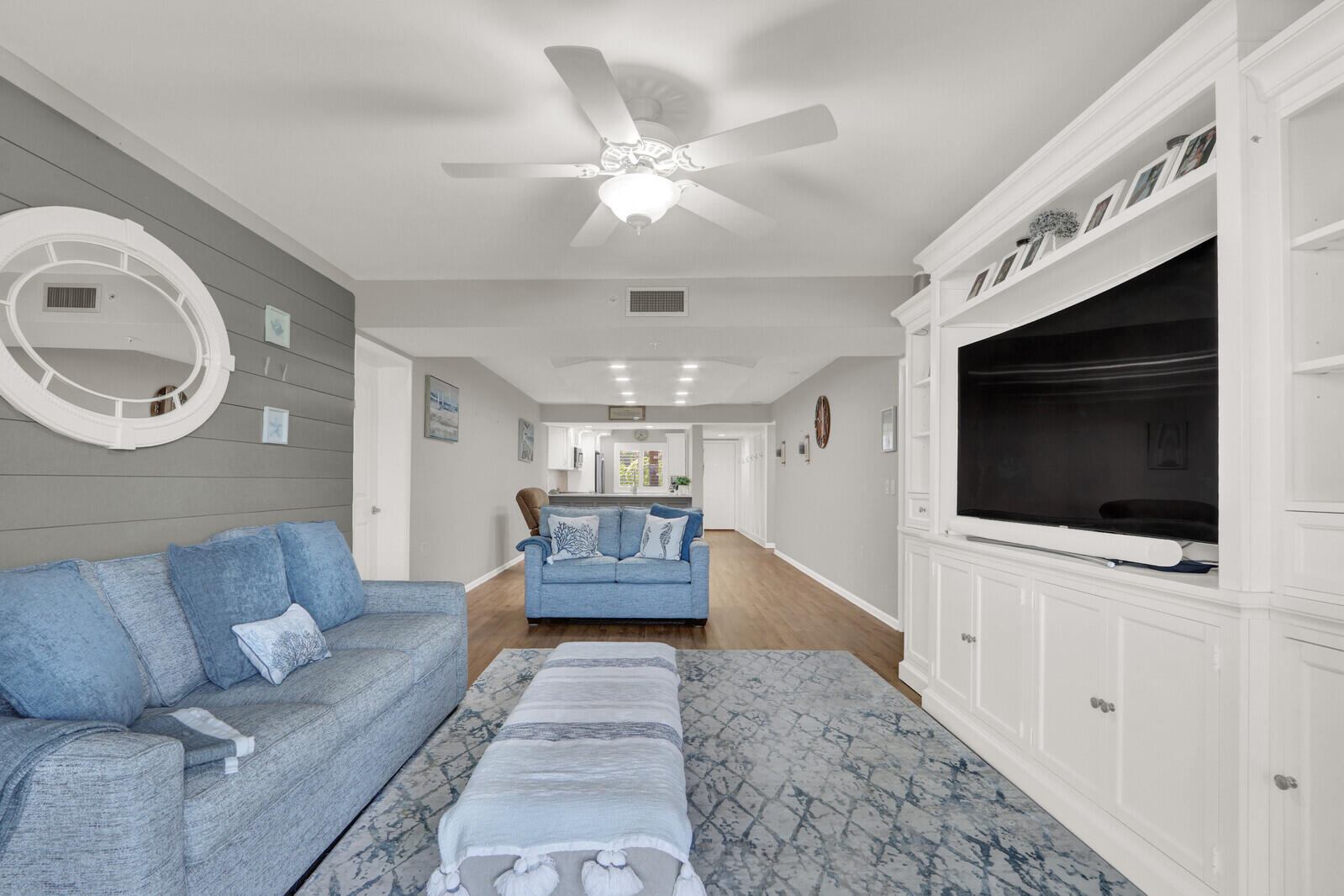 701 Seafarer Circle 105 Property Photo 13