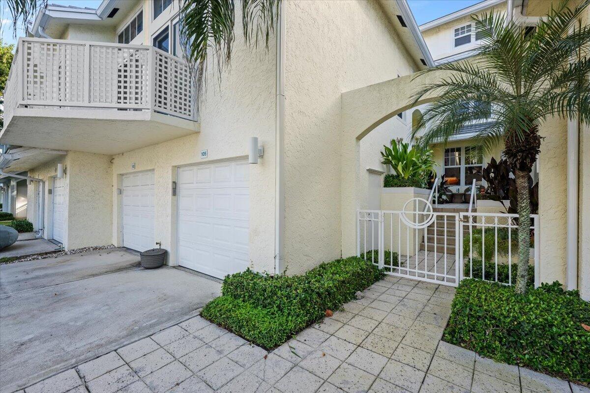 105 Mainsail Circle Property Photo 3