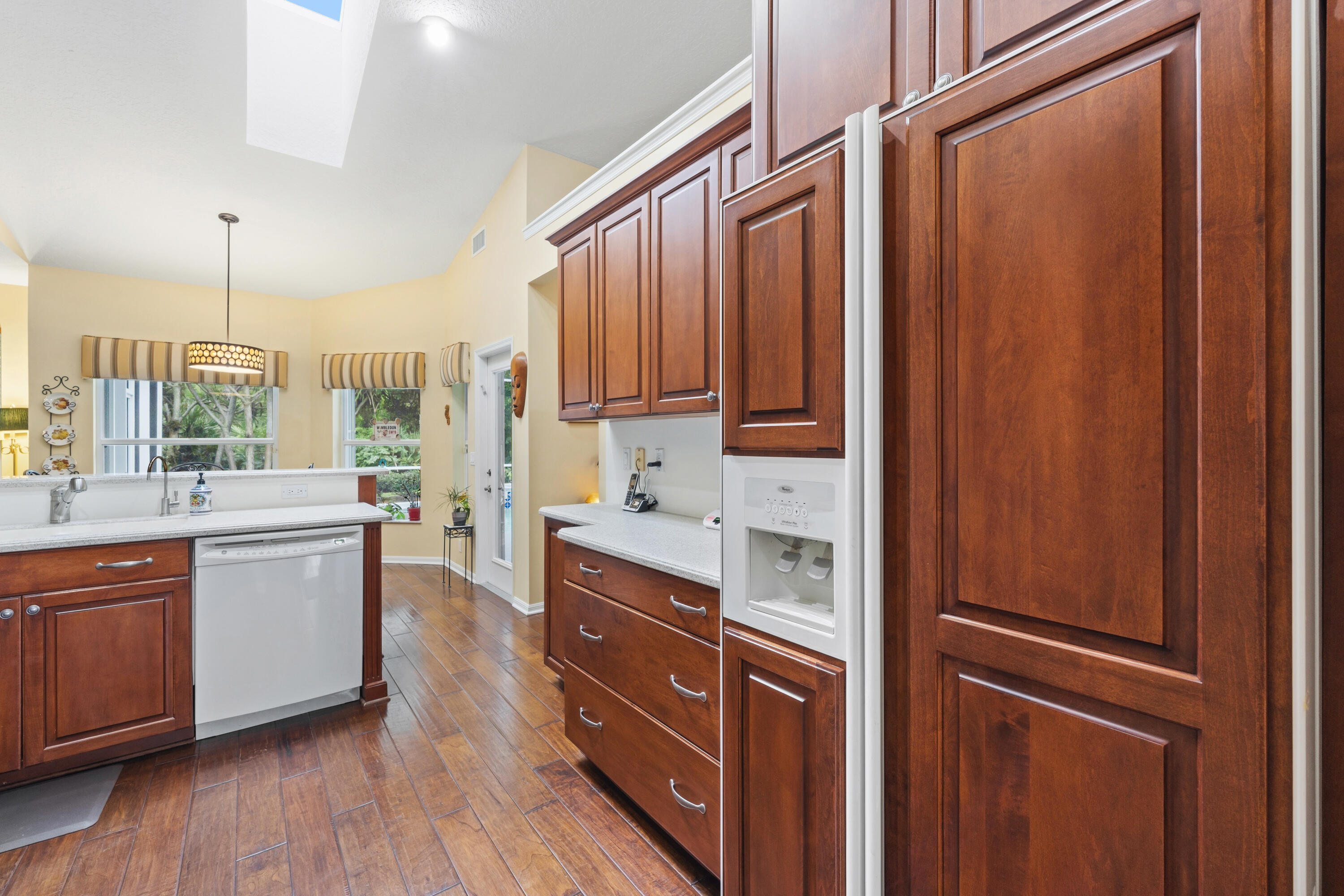 1925 Sw Autumnwood Way Property Photo 12