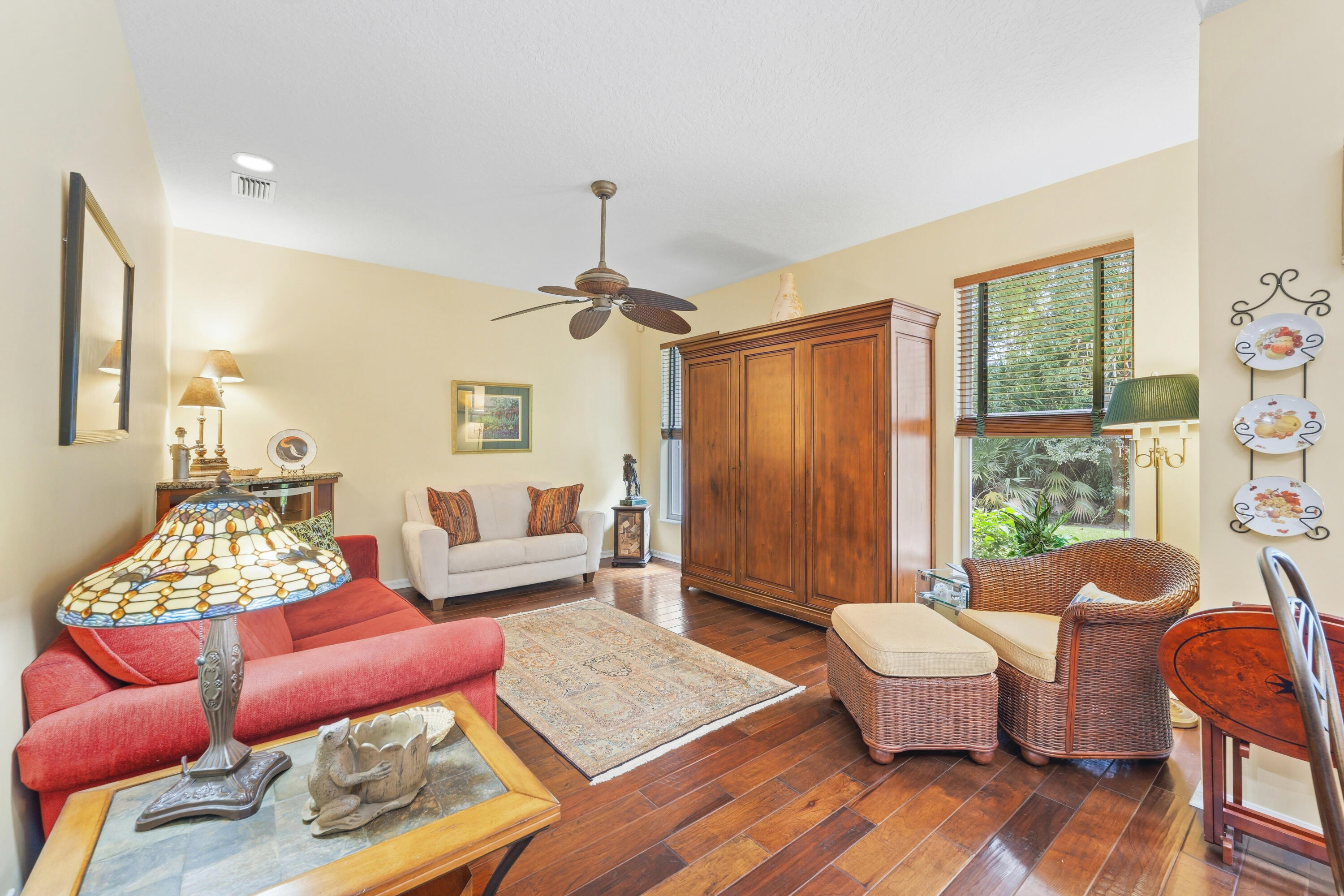 1925 Sw Autumnwood Way Property Photo 15