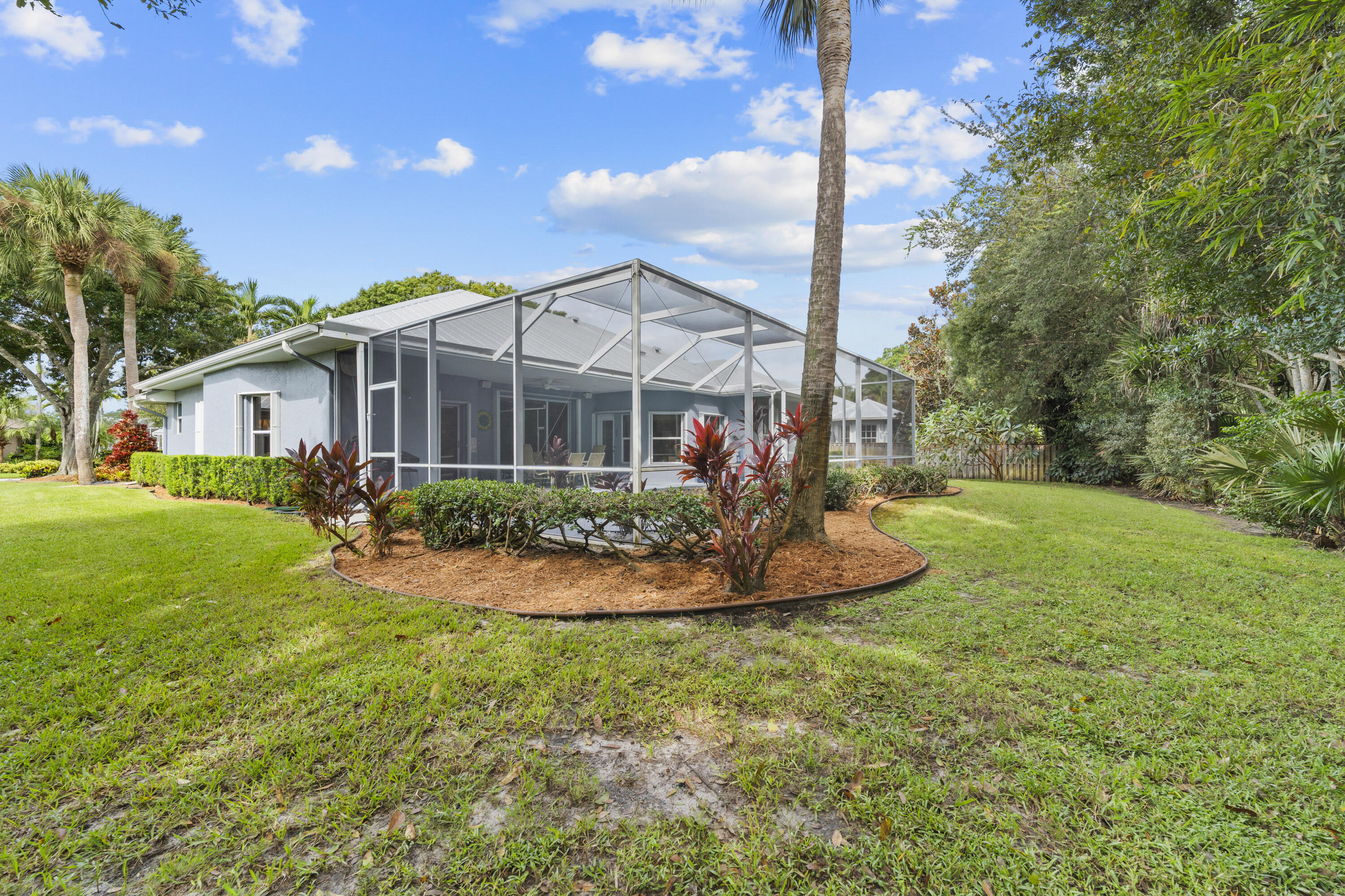 1925 Sw Autumnwood Way Property Photo 37