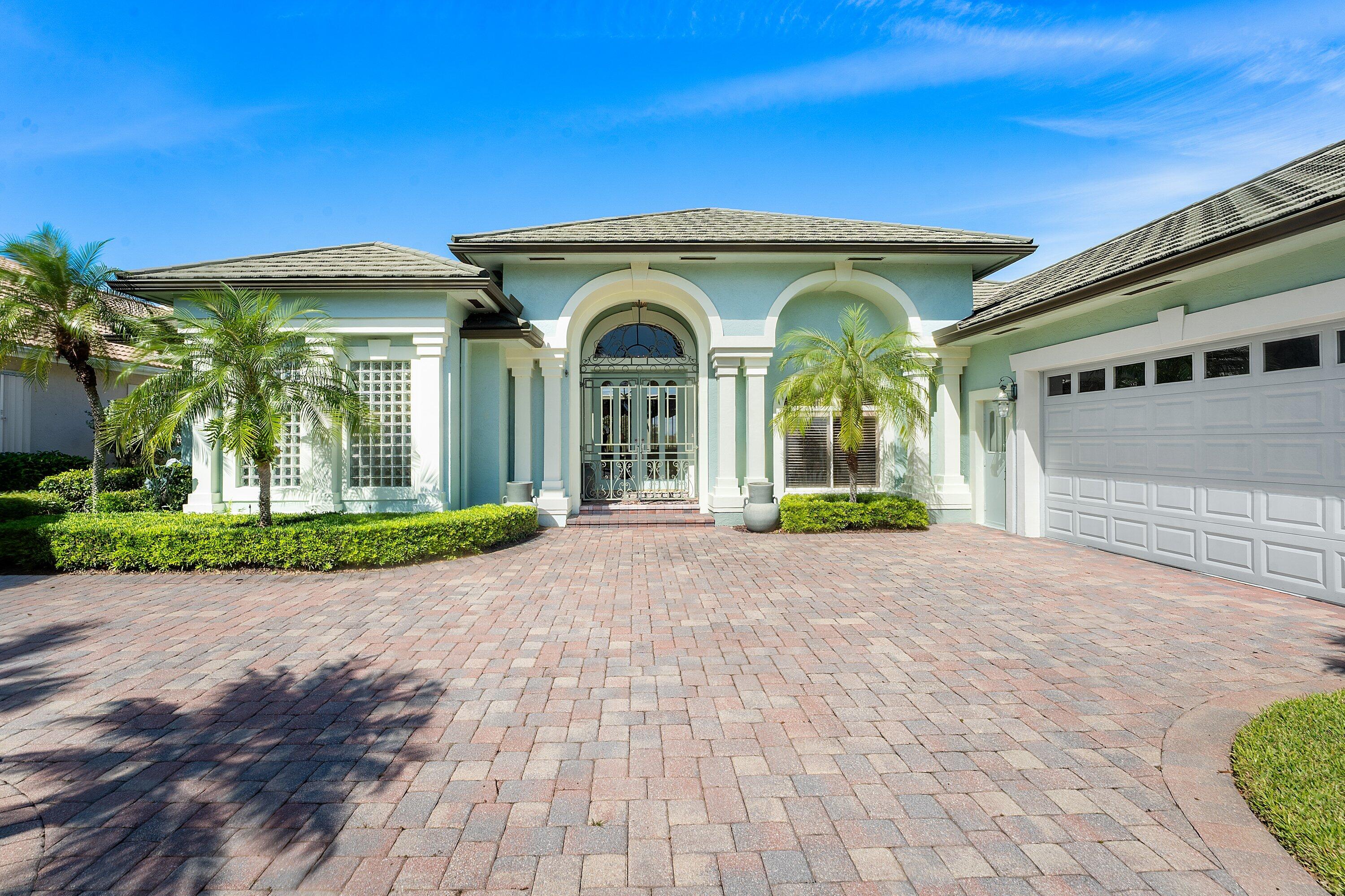 54 Cayman Place Property Photo 4