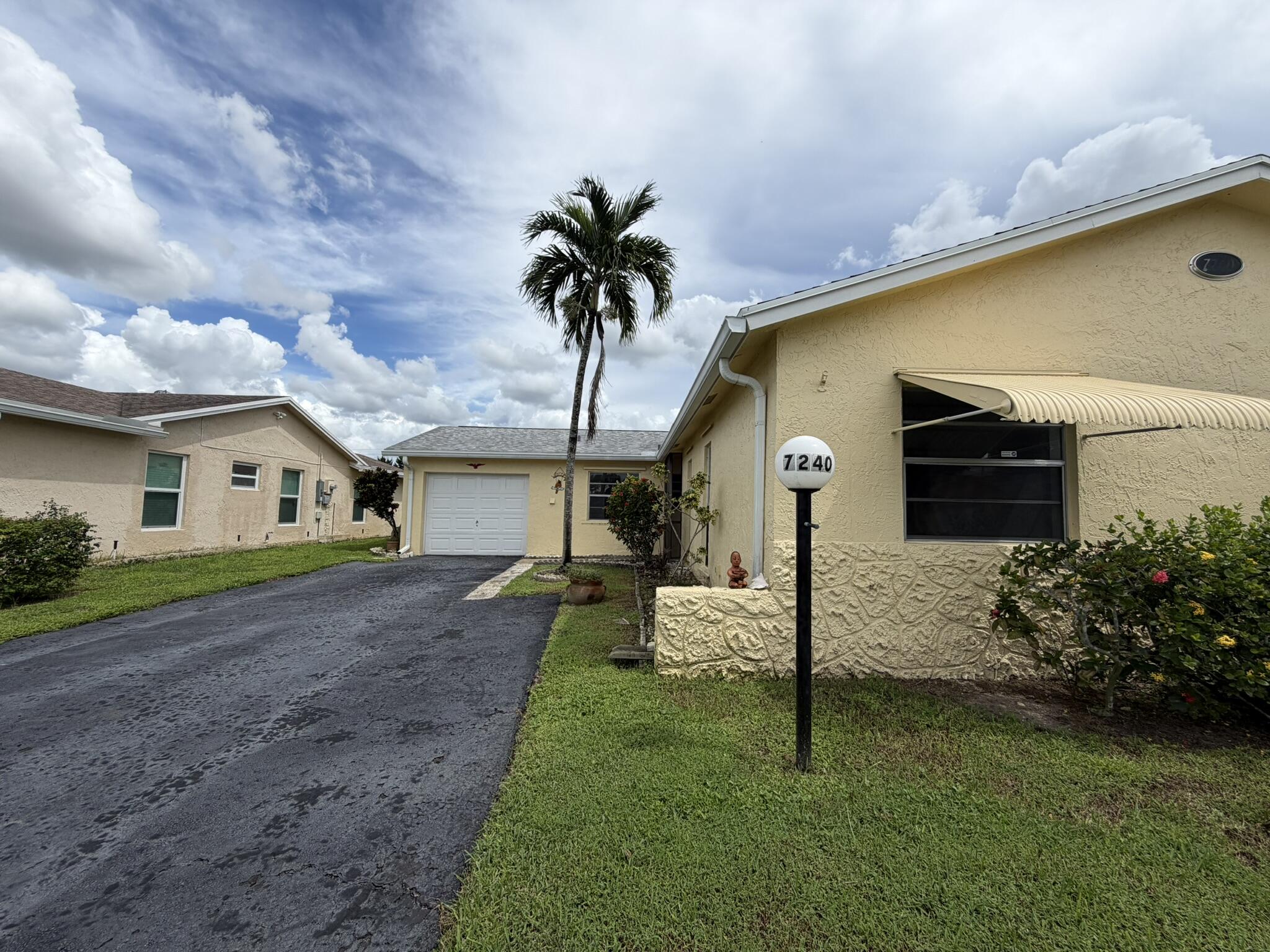 7240 Pineforest Circle Property Photo 1