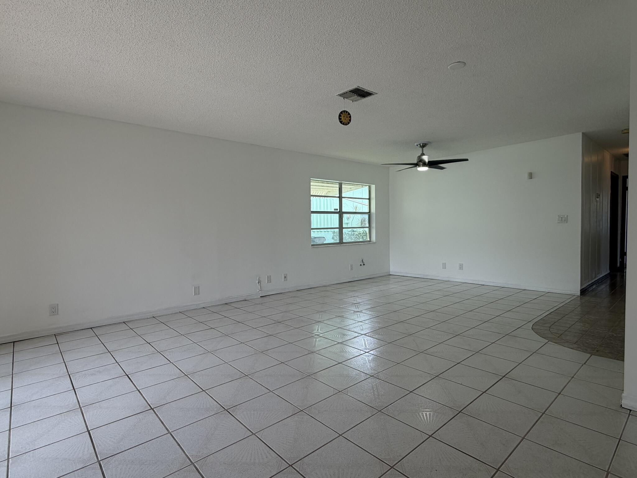 7240 Pineforest Circle Property Photo 3