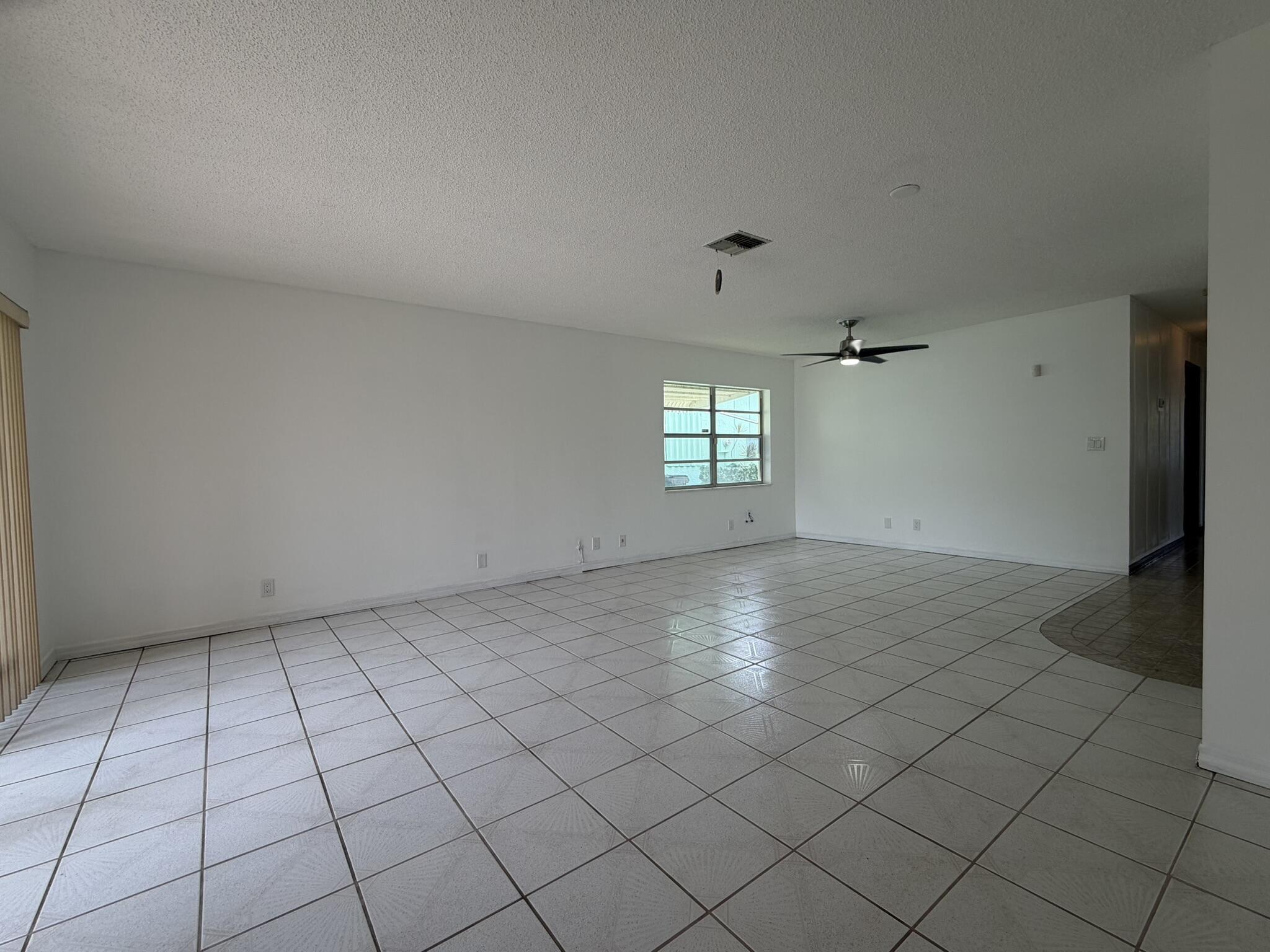 7240 Pineforest Circle Property Photo 4