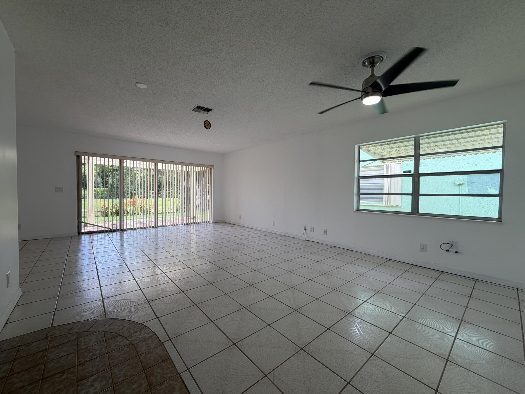 7240 Pineforest Circle Property Photo 6
