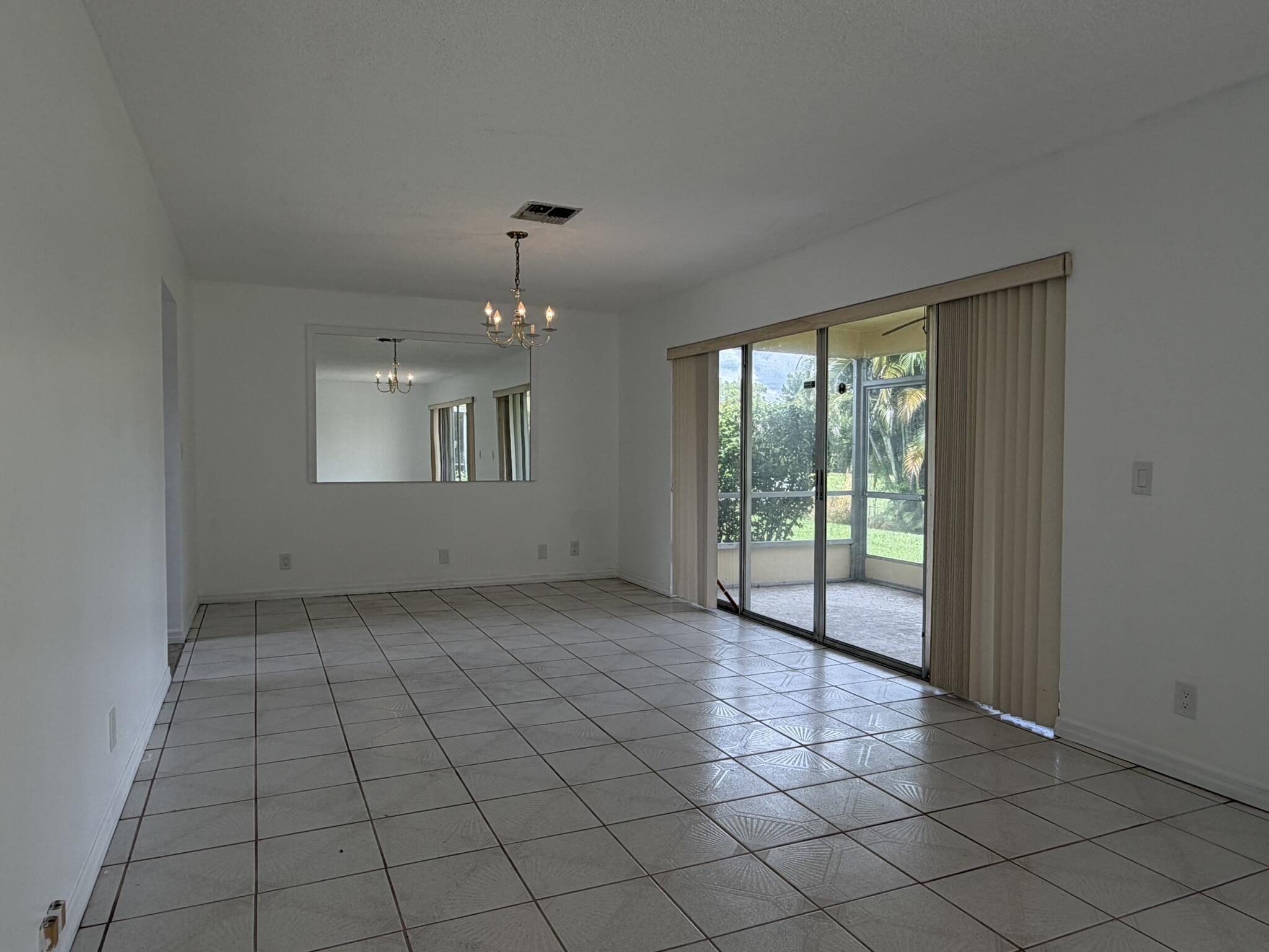 7240 Pineforest Circle Property Photo 12