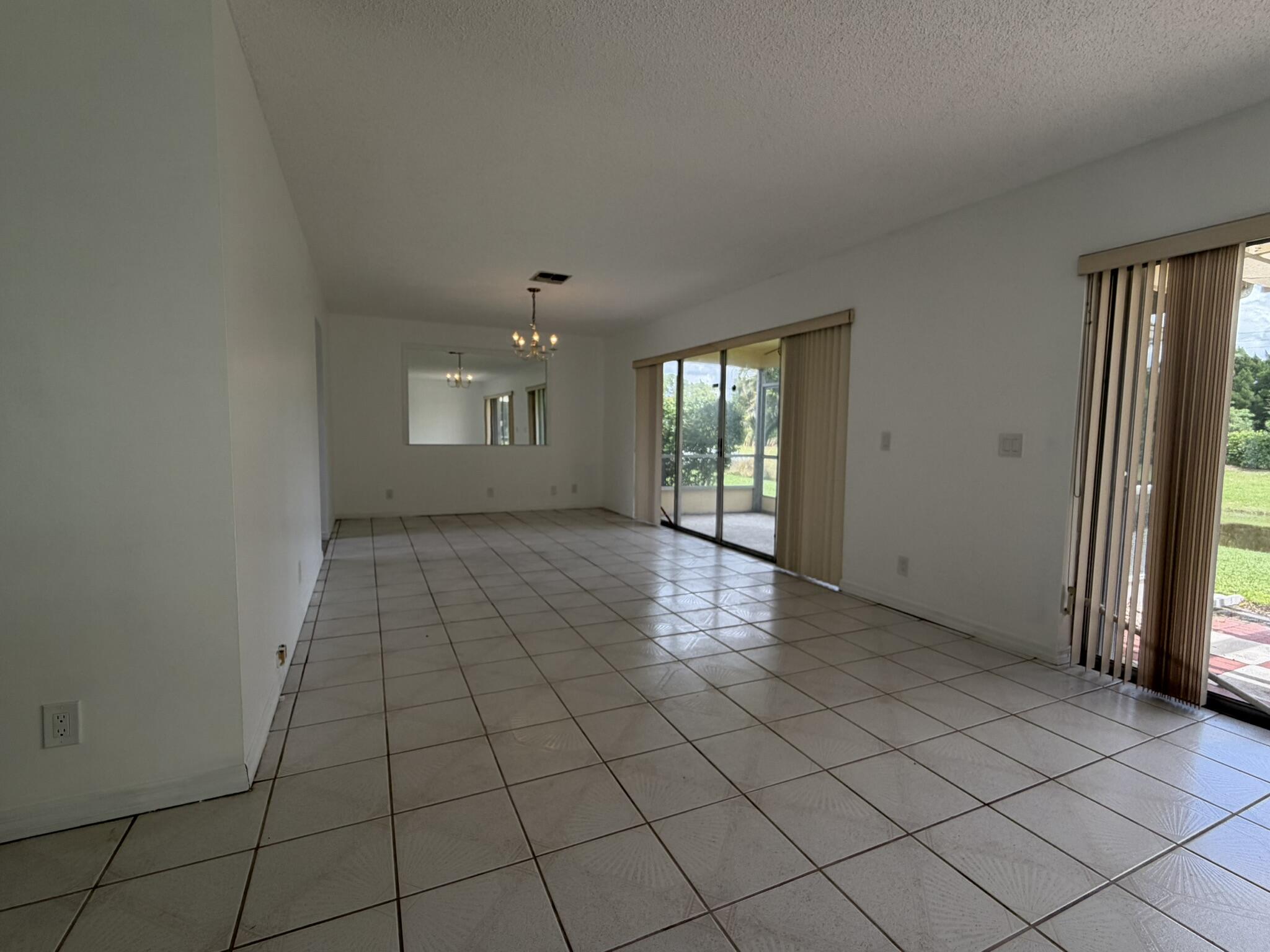 7240 Pineforest Circle Property Photo 14