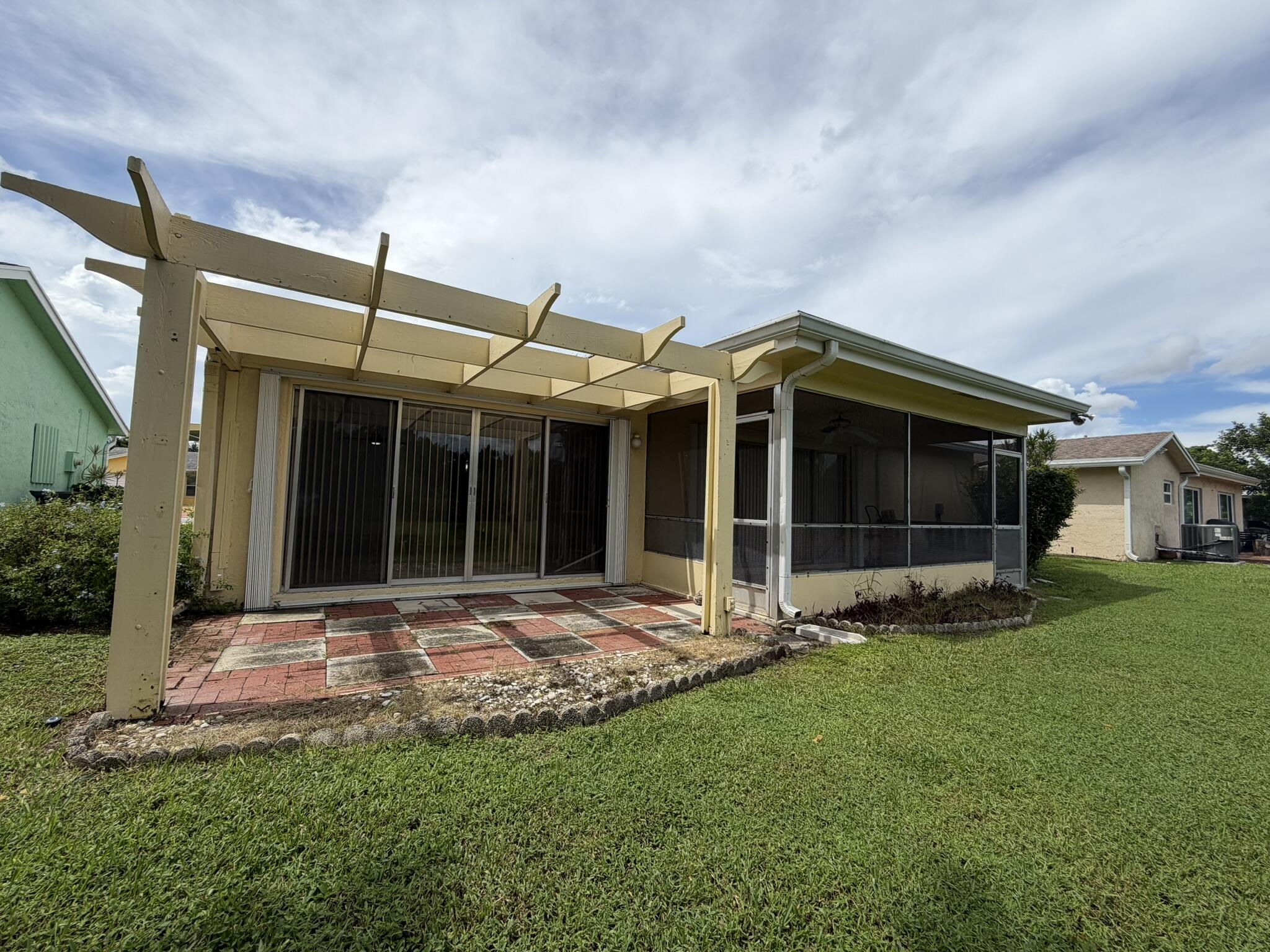 7240 Pineforest Circle Property Photo 22