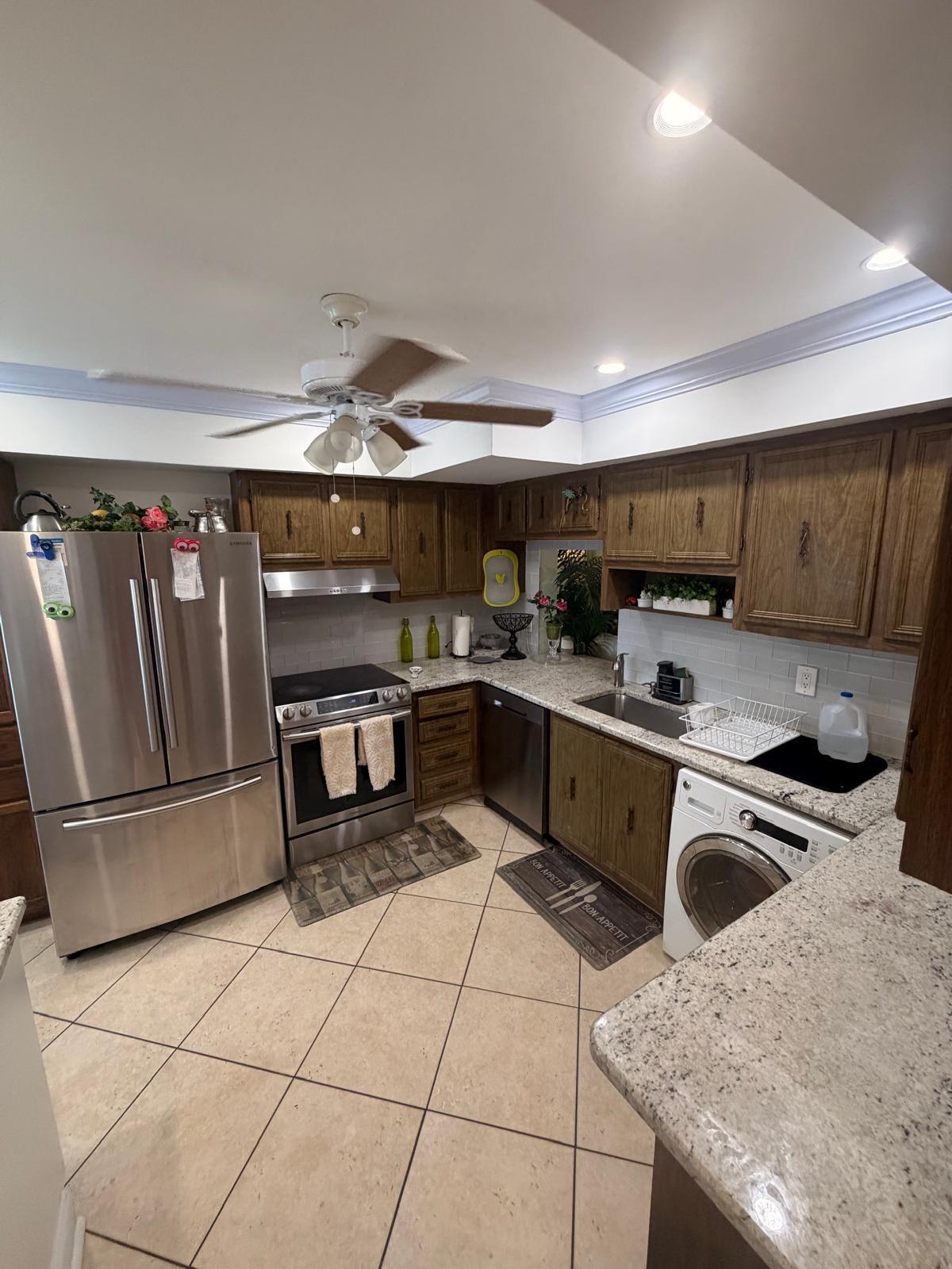 627 Laconia Circle B Property Photo 8