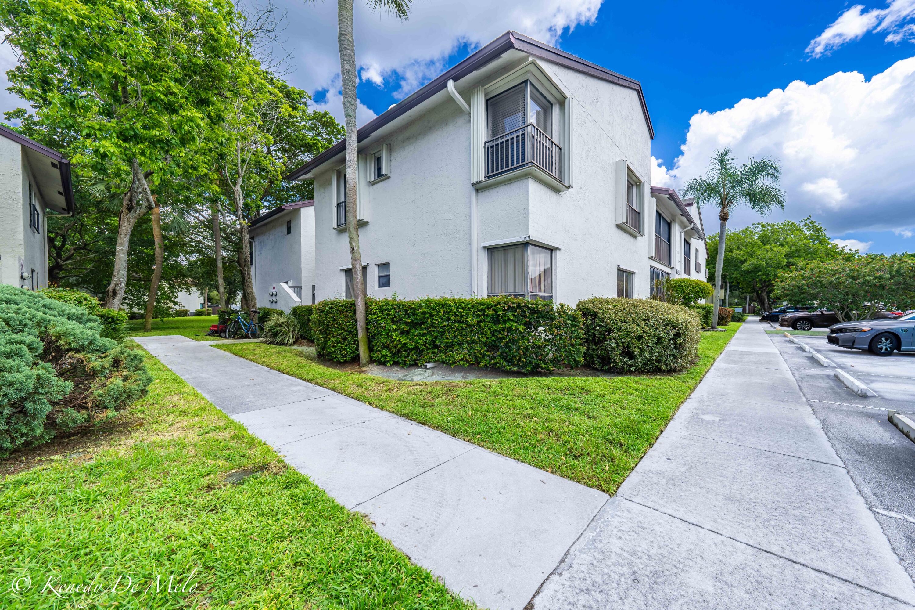3127 Cocoplum Circle Property Photo 1