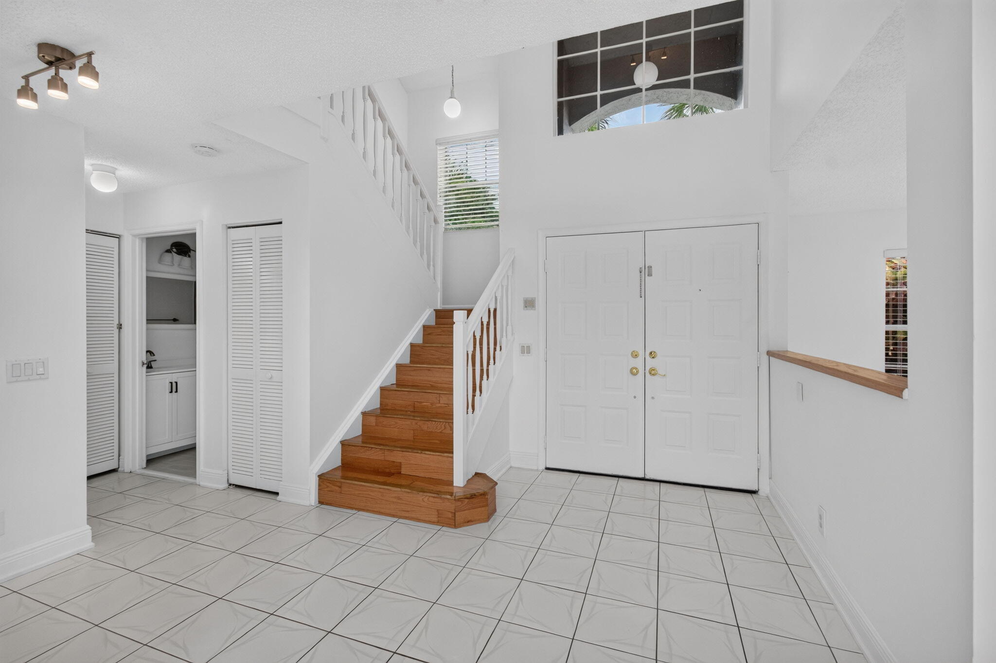 10621 Wheelhouse Circle Property Photo 6