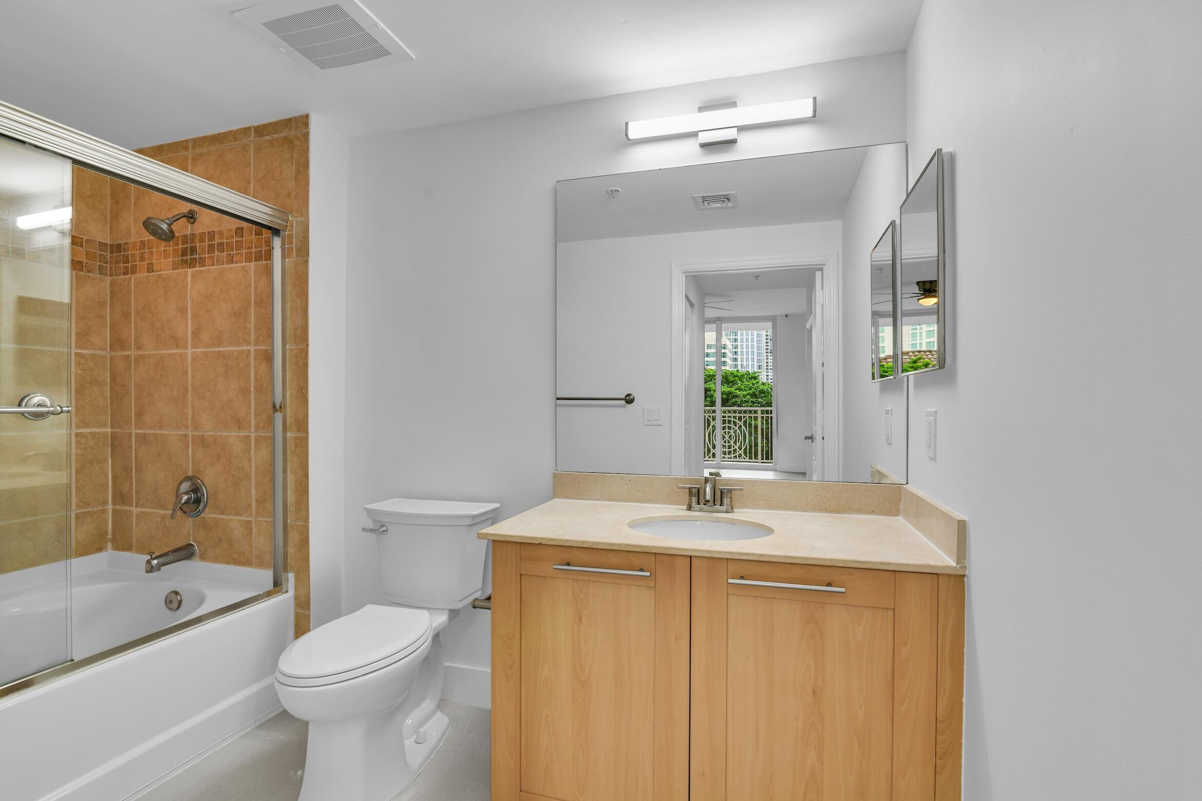 511 Se 5th Avenue 703 Property Photo 12