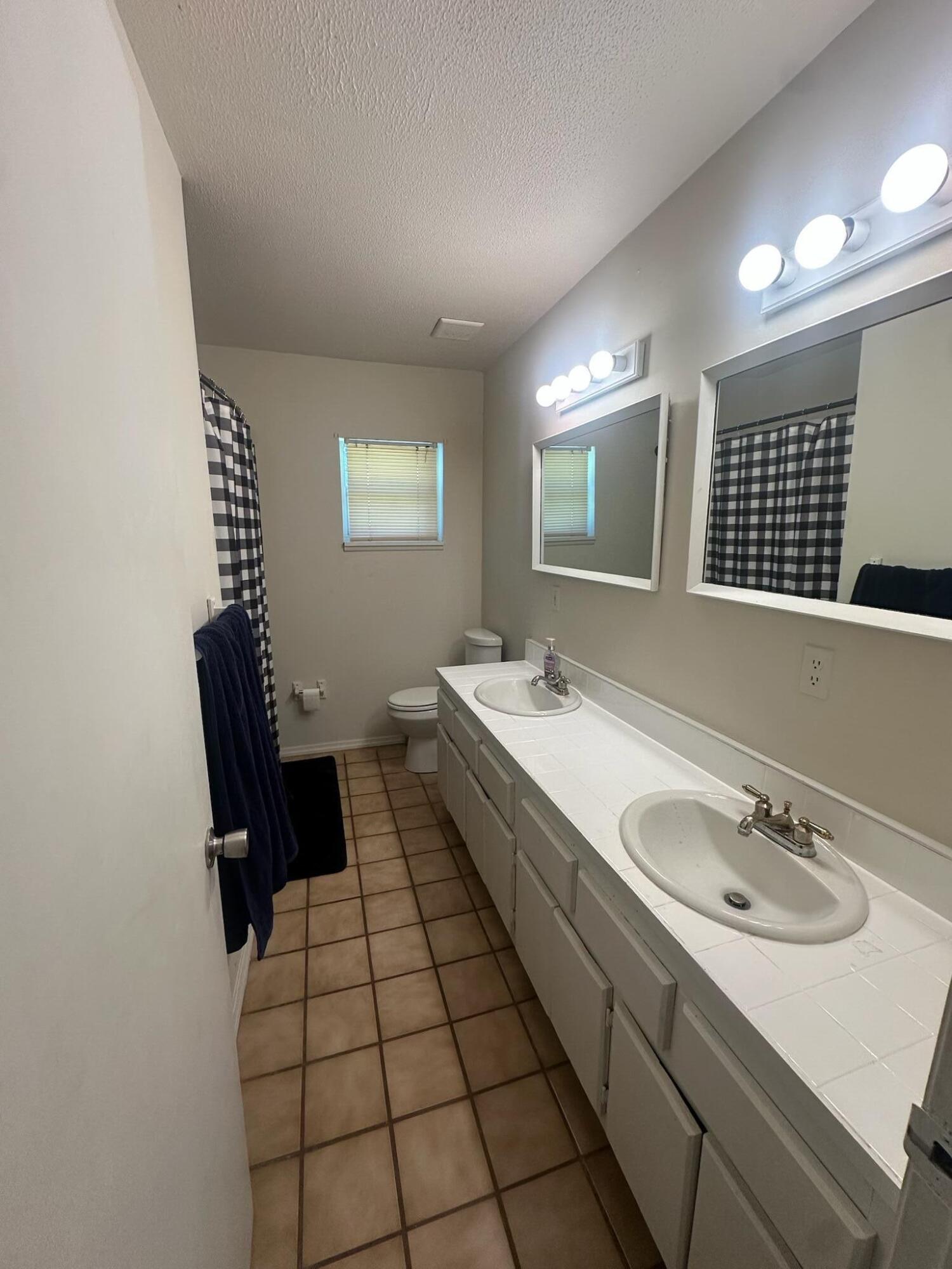 384 W Ariel Road Property Photo 13