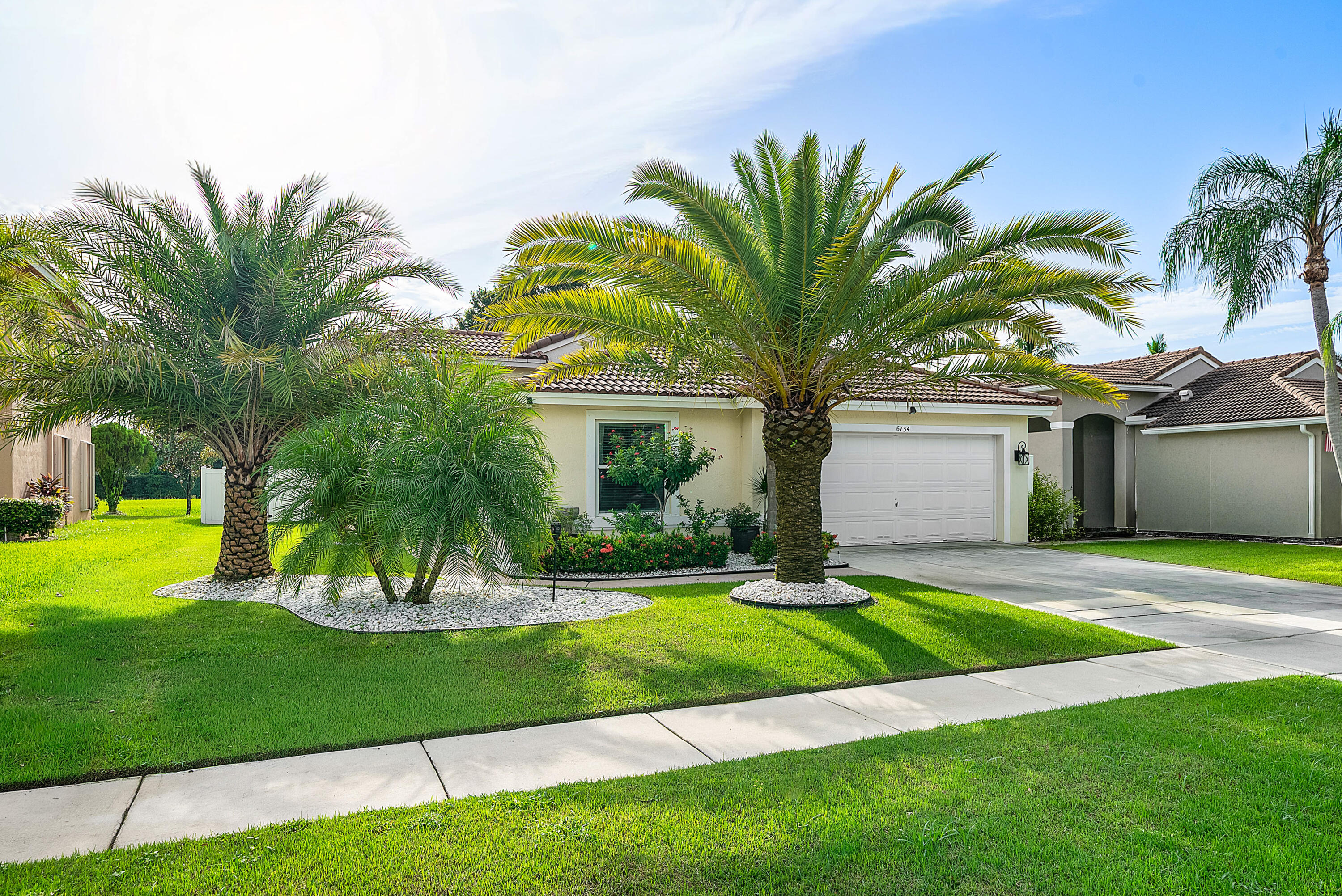 6734 Lake Nona Place Property Photo 3