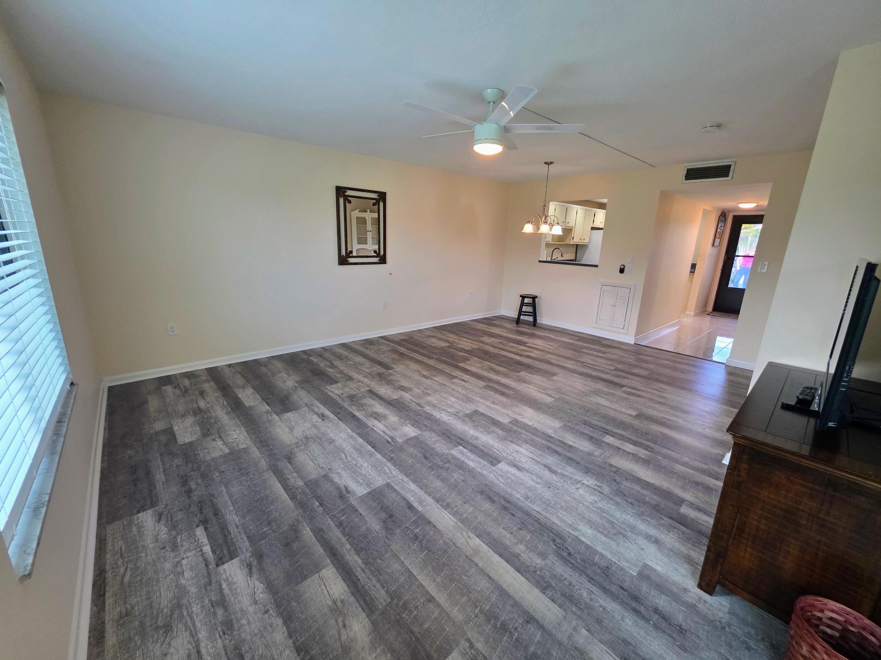 5403 Se Miles Grant Road H108 Property Photo 10