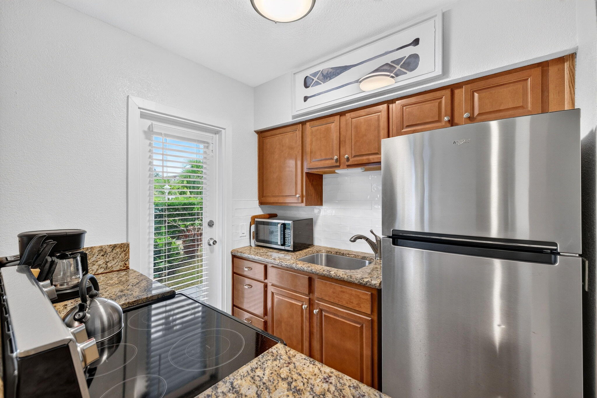 3232 Canal Drive Property Photo 18