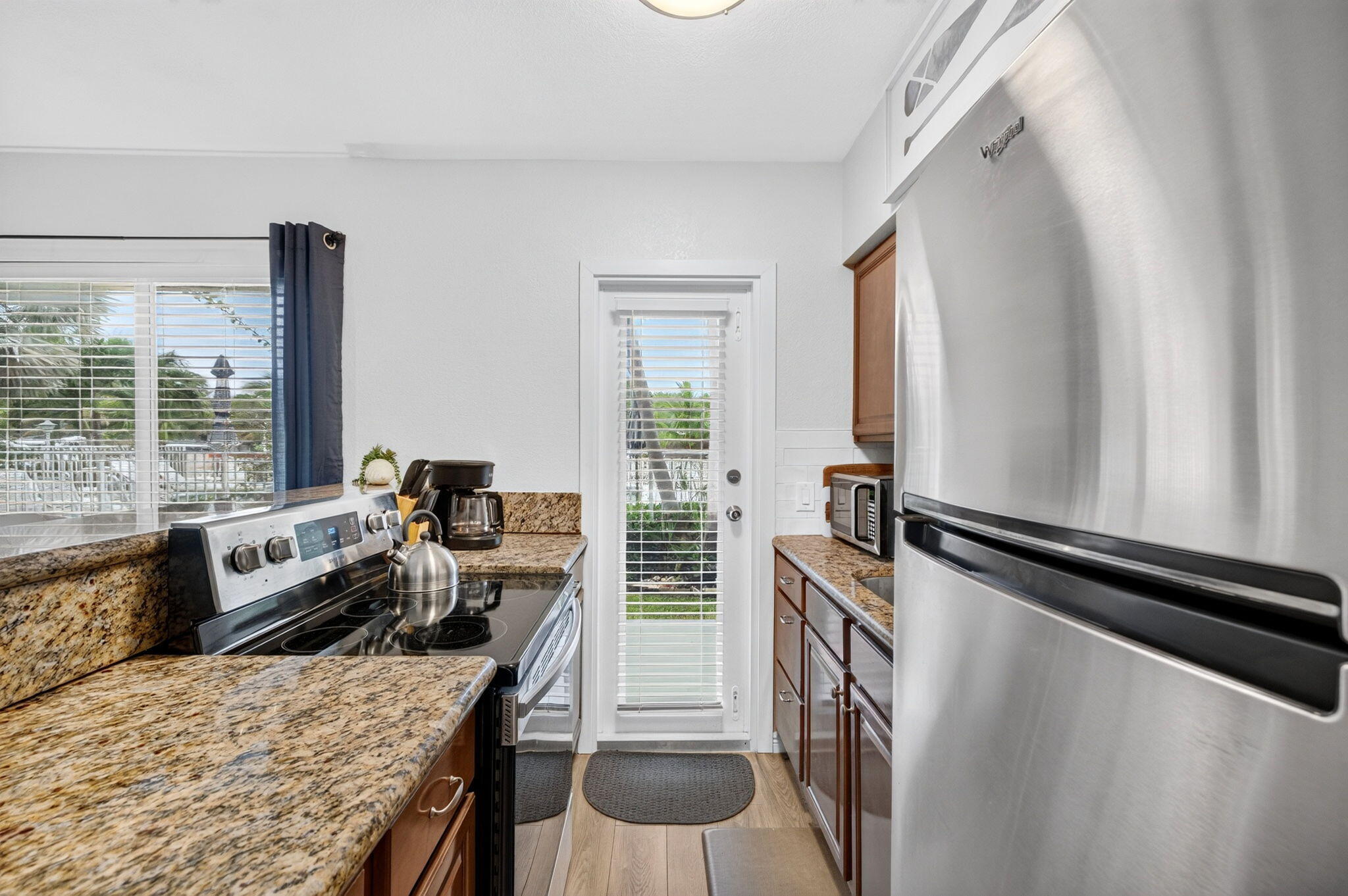 3232 Canal Drive Property Photo 19