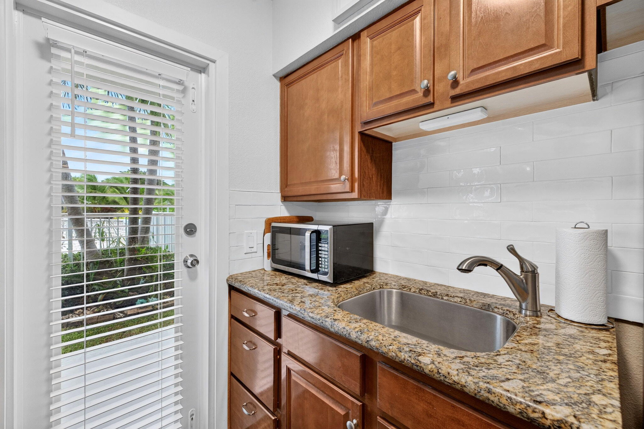 3232 Canal Drive Property Photo 21