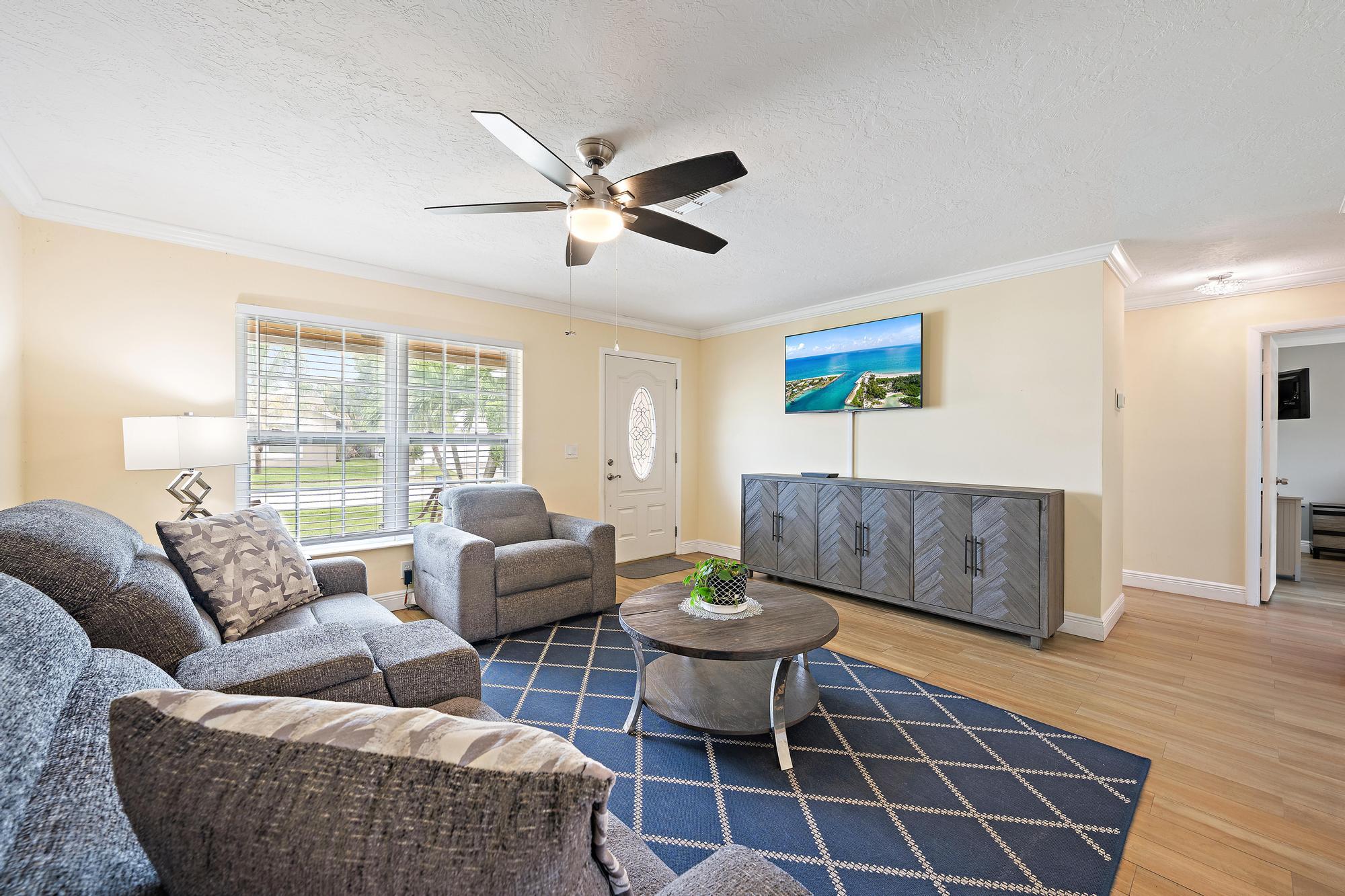 171 Banyan Circle Property Photo 2
