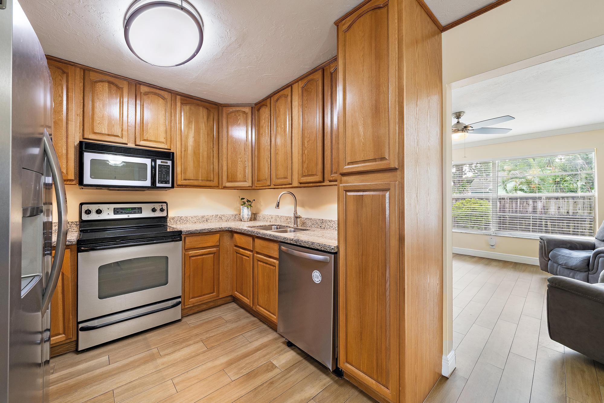 171 Banyan Circle Property Photo 4