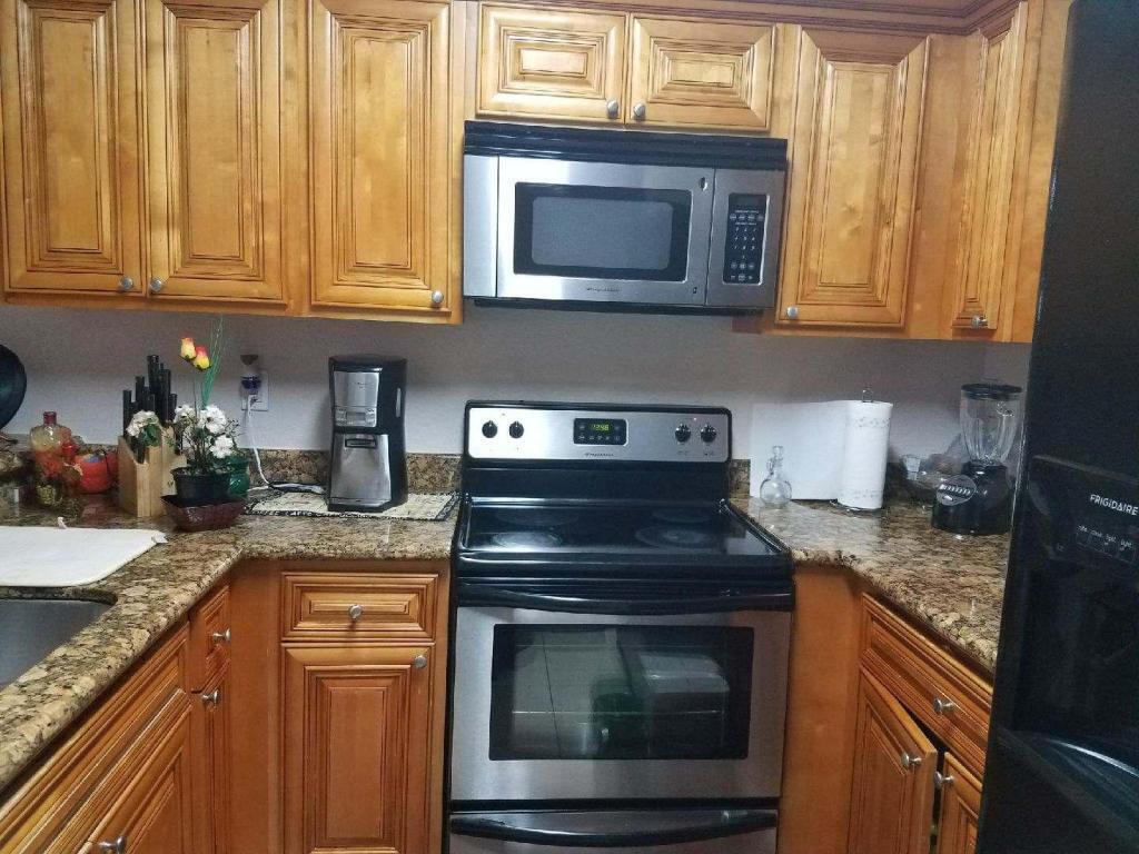 1501 Windorah Way C Property Photo 3