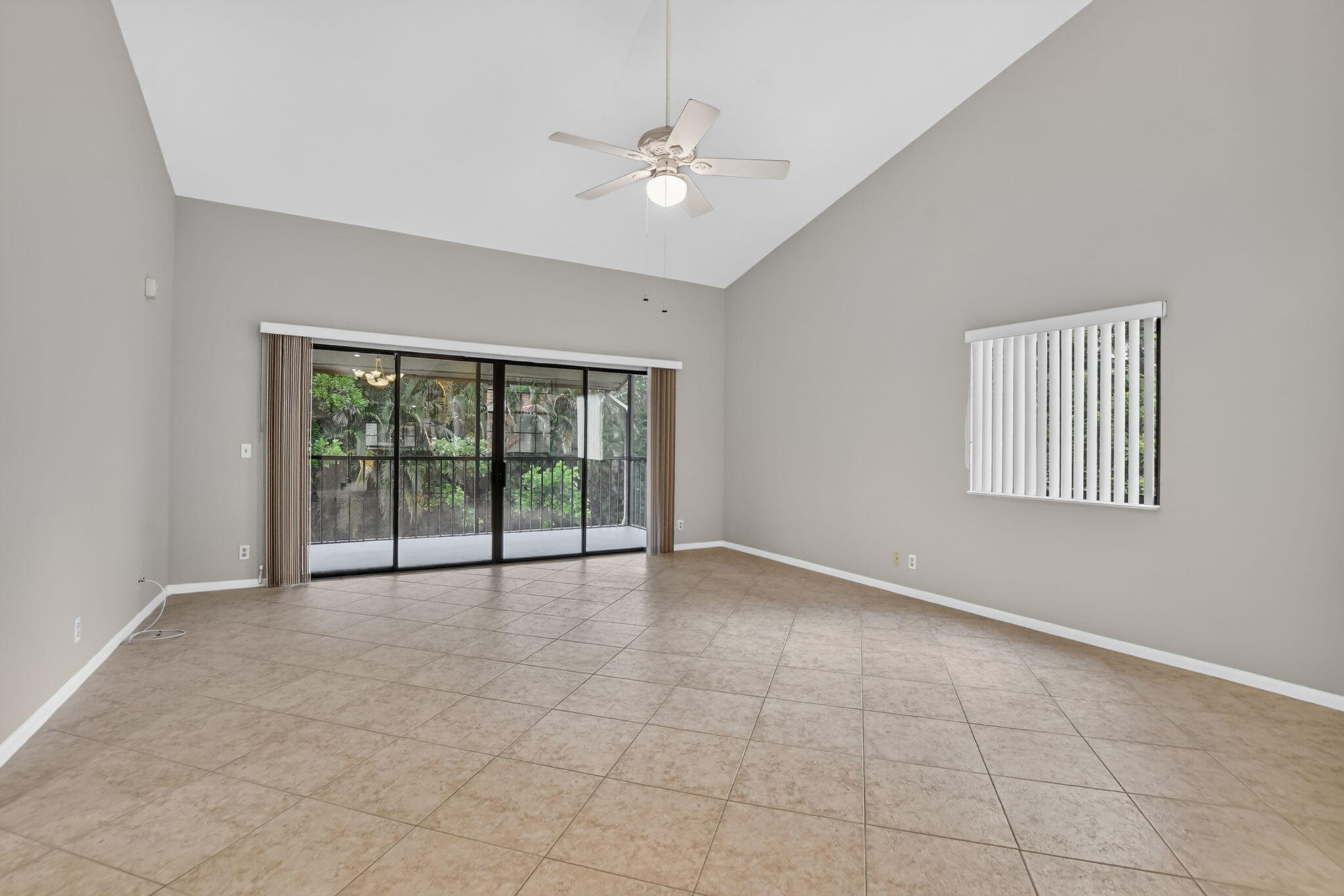 7864 Lexington Club Boulevard D Property Photo 9