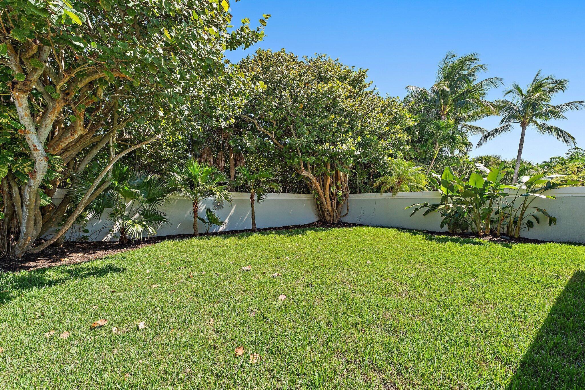 139 Sand Pine Drive Property Photo 4