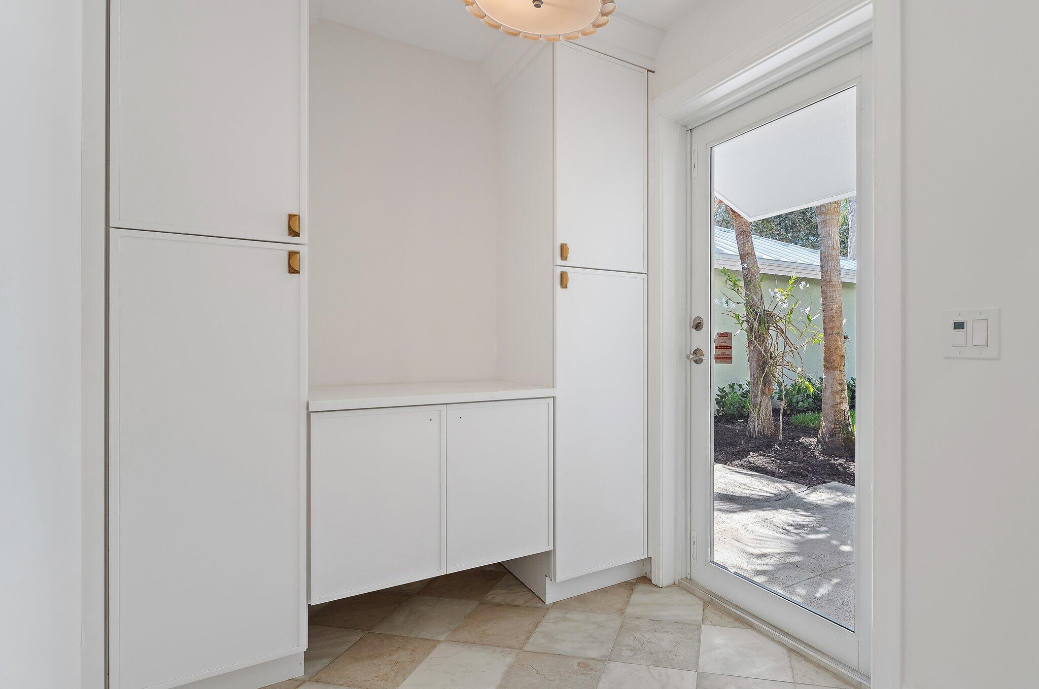139 Sand Pine Drive Property Photo 5