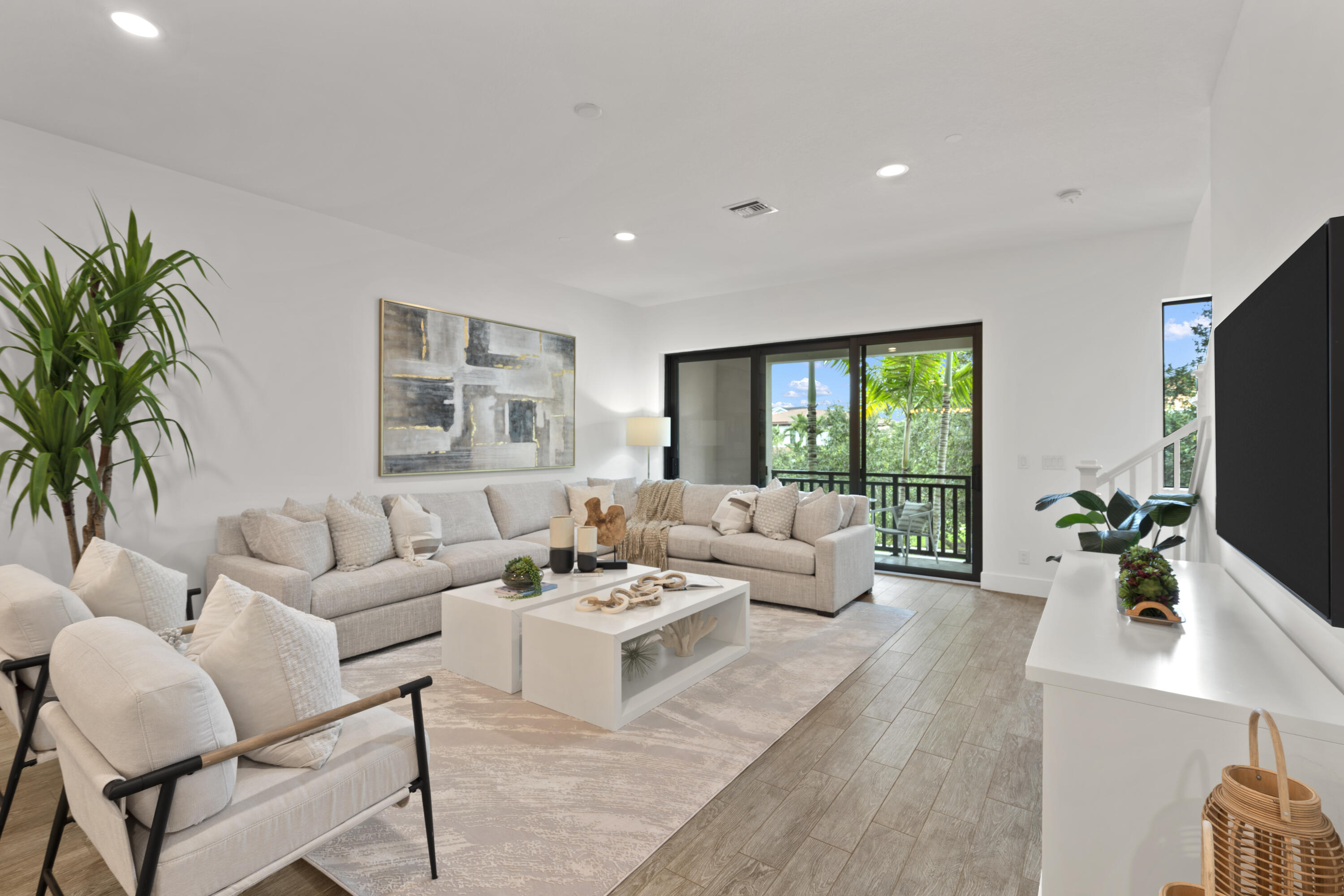 4083 Faraday Way Property Photo 4
