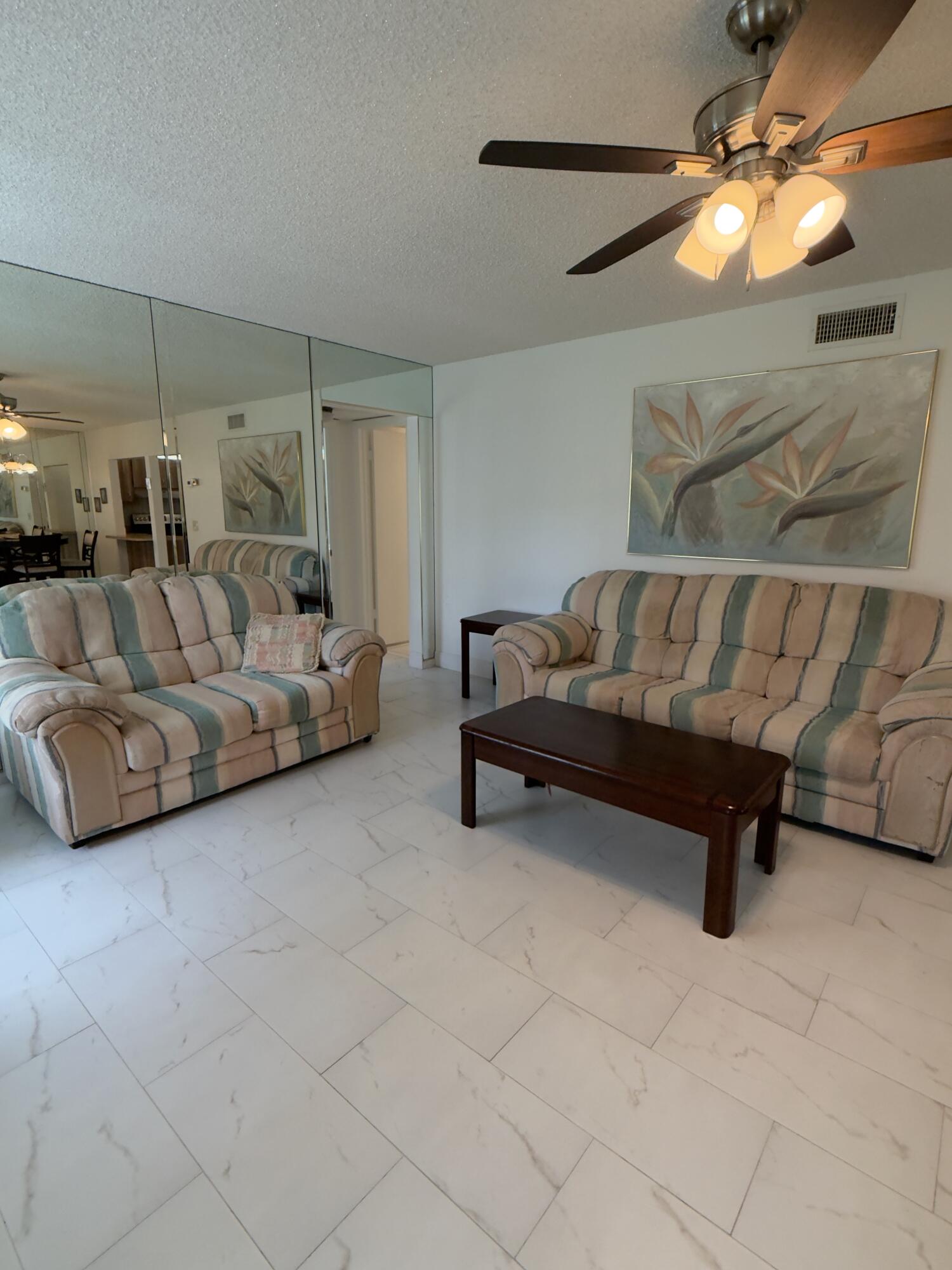 B26083051 Property Photo 16
