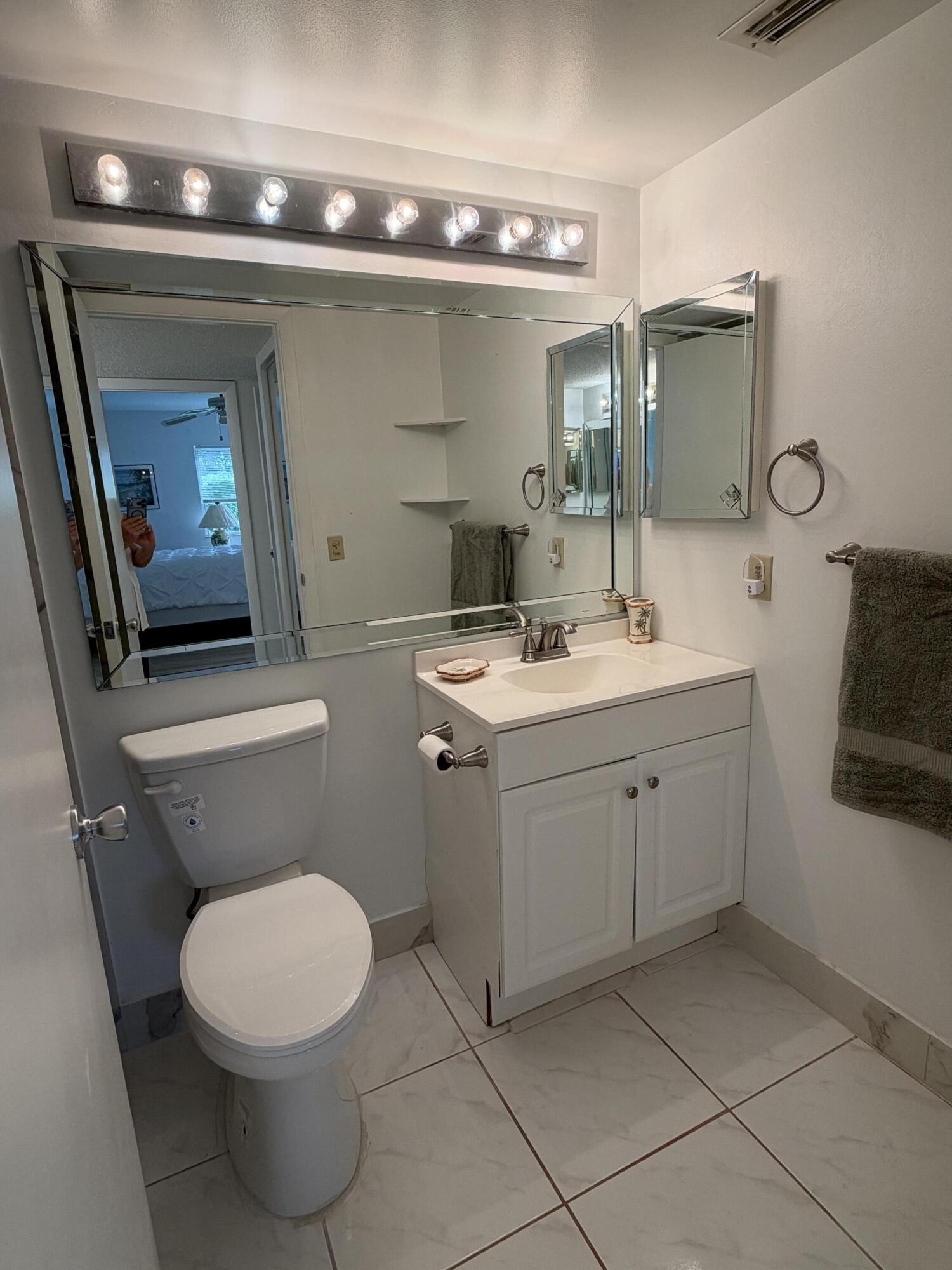 B26083051 Property Photo 21