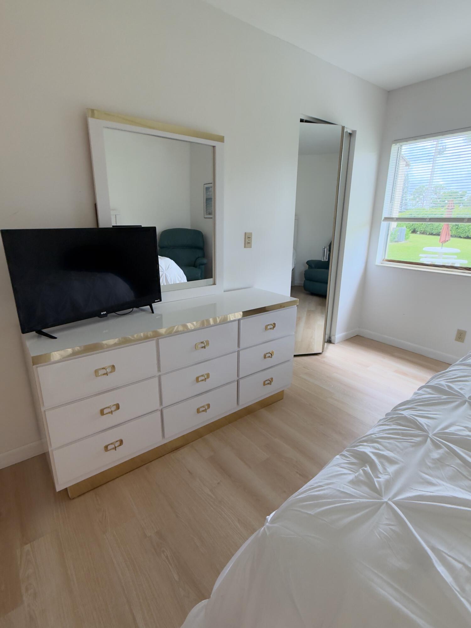 B26083051 Property Photo 27
