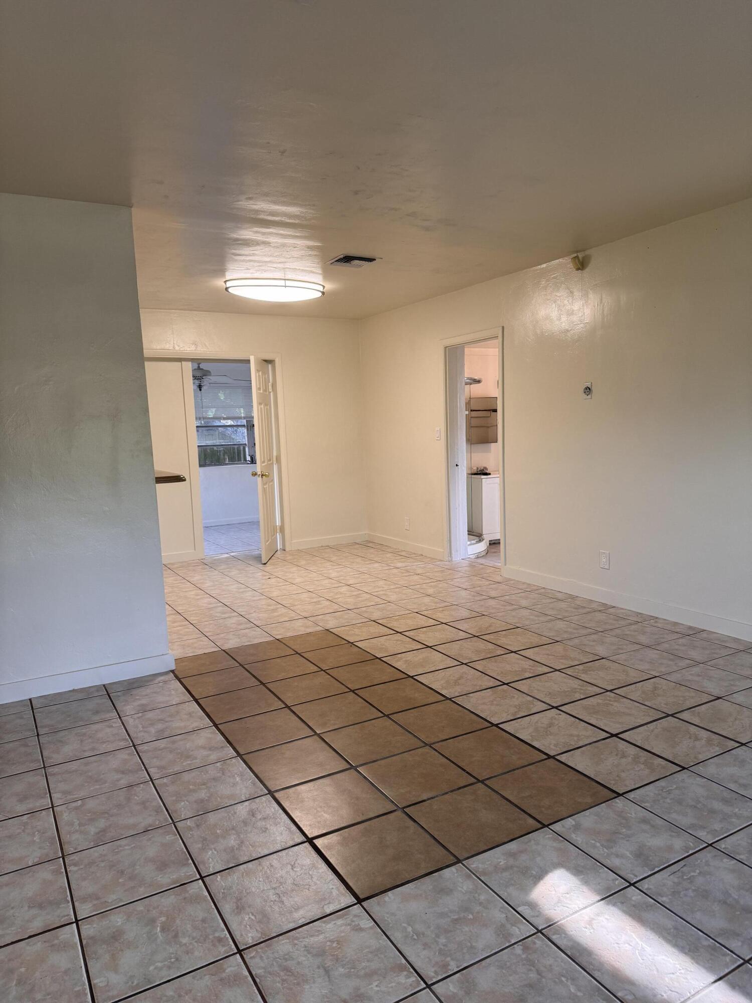 1148 Arizona Avenue Property Photo 5
