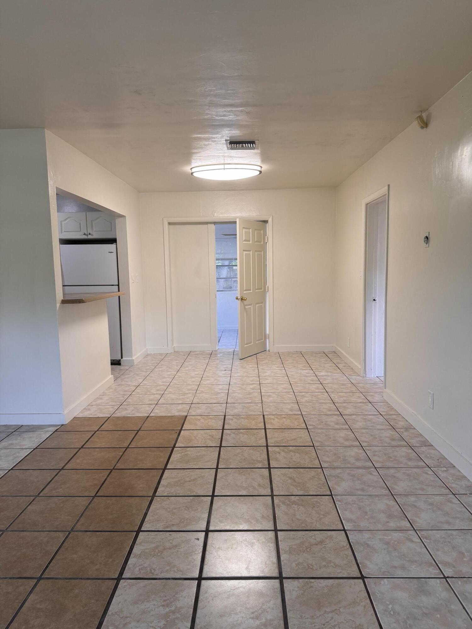 1148 Arizona Avenue Property Photo 6