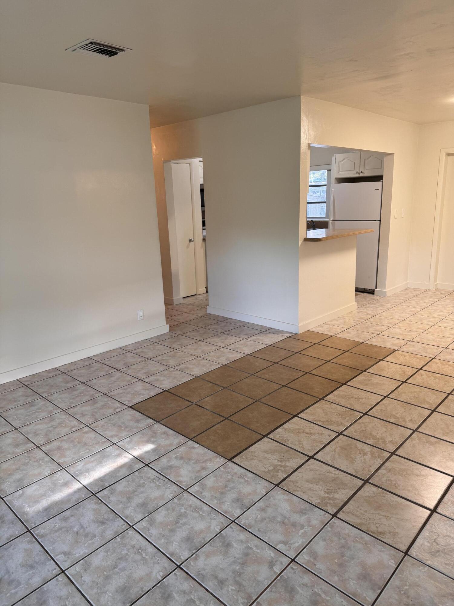 1148 Arizona Avenue Property Photo 7