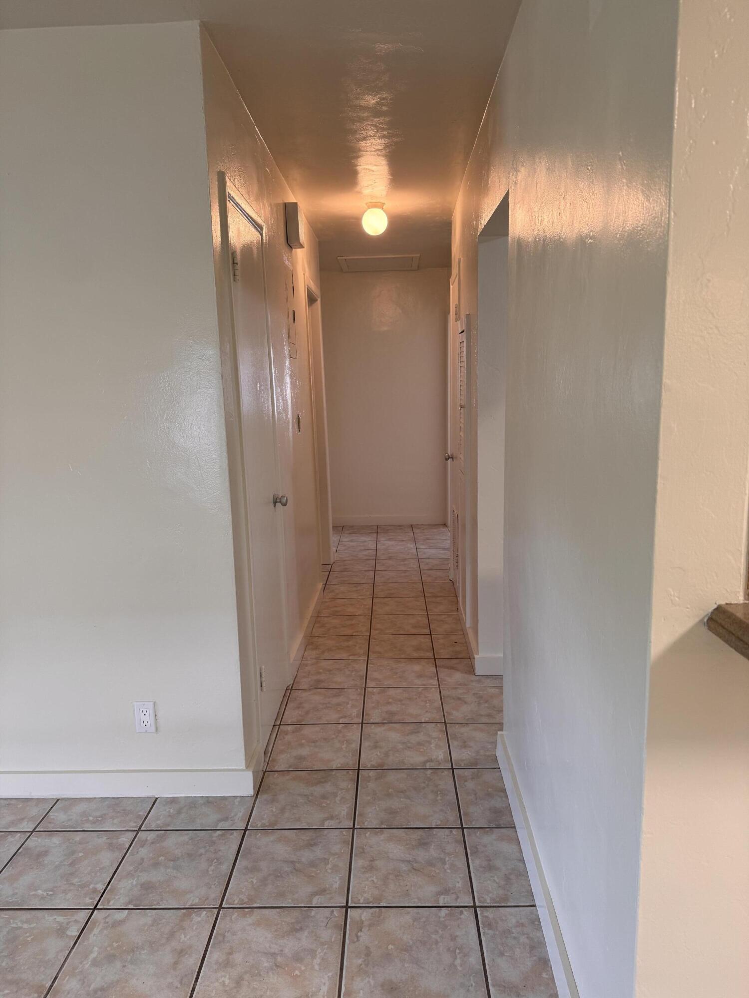1148 Arizona Avenue Property Photo 8