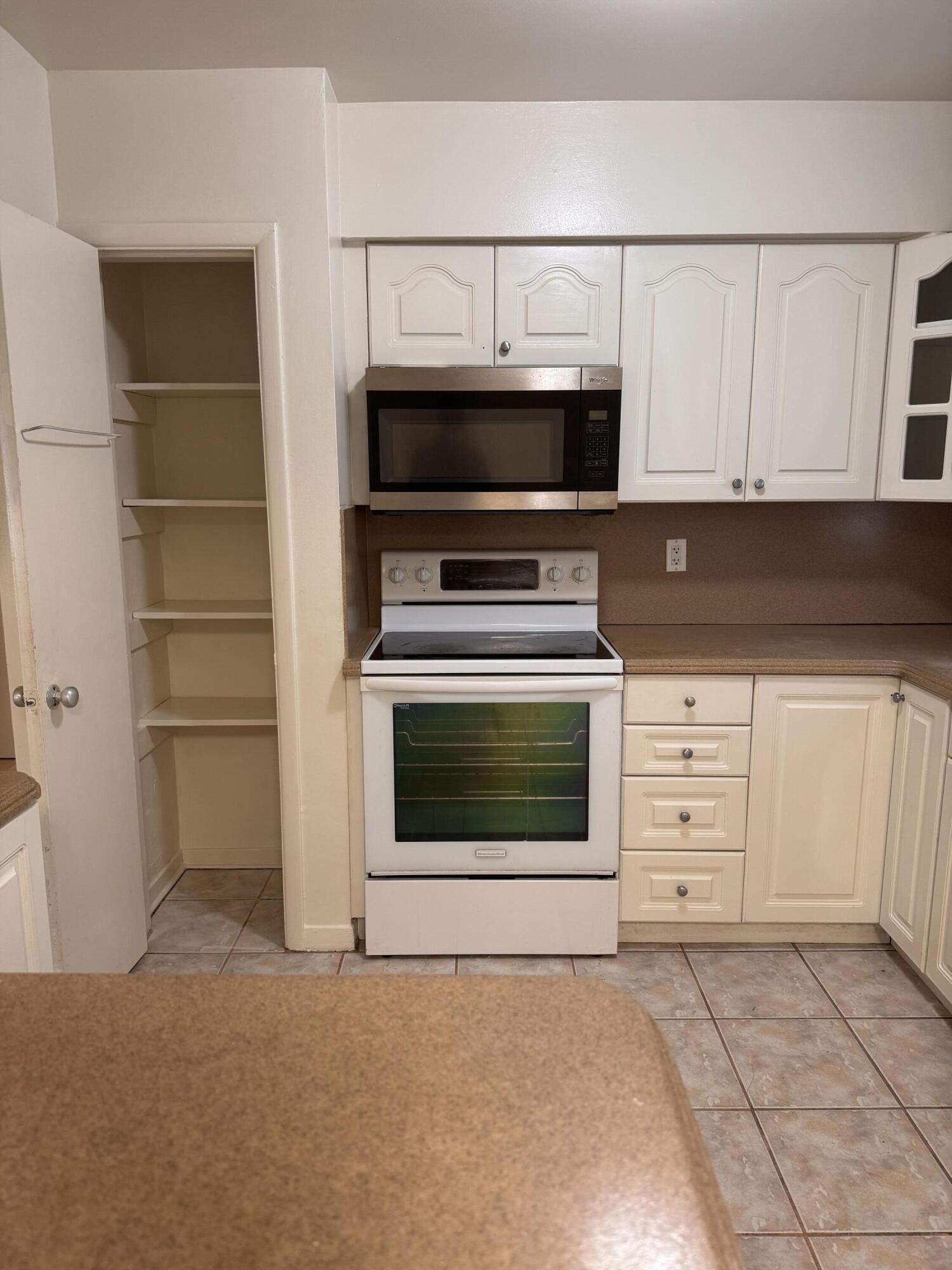 1148 Arizona Avenue Property Photo 13
