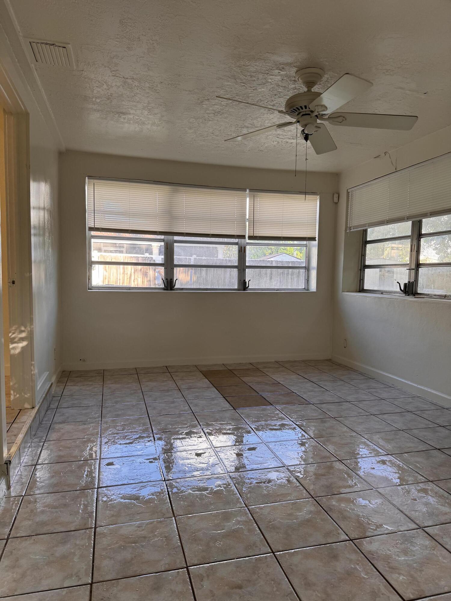 1148 Arizona Avenue Property Photo 16