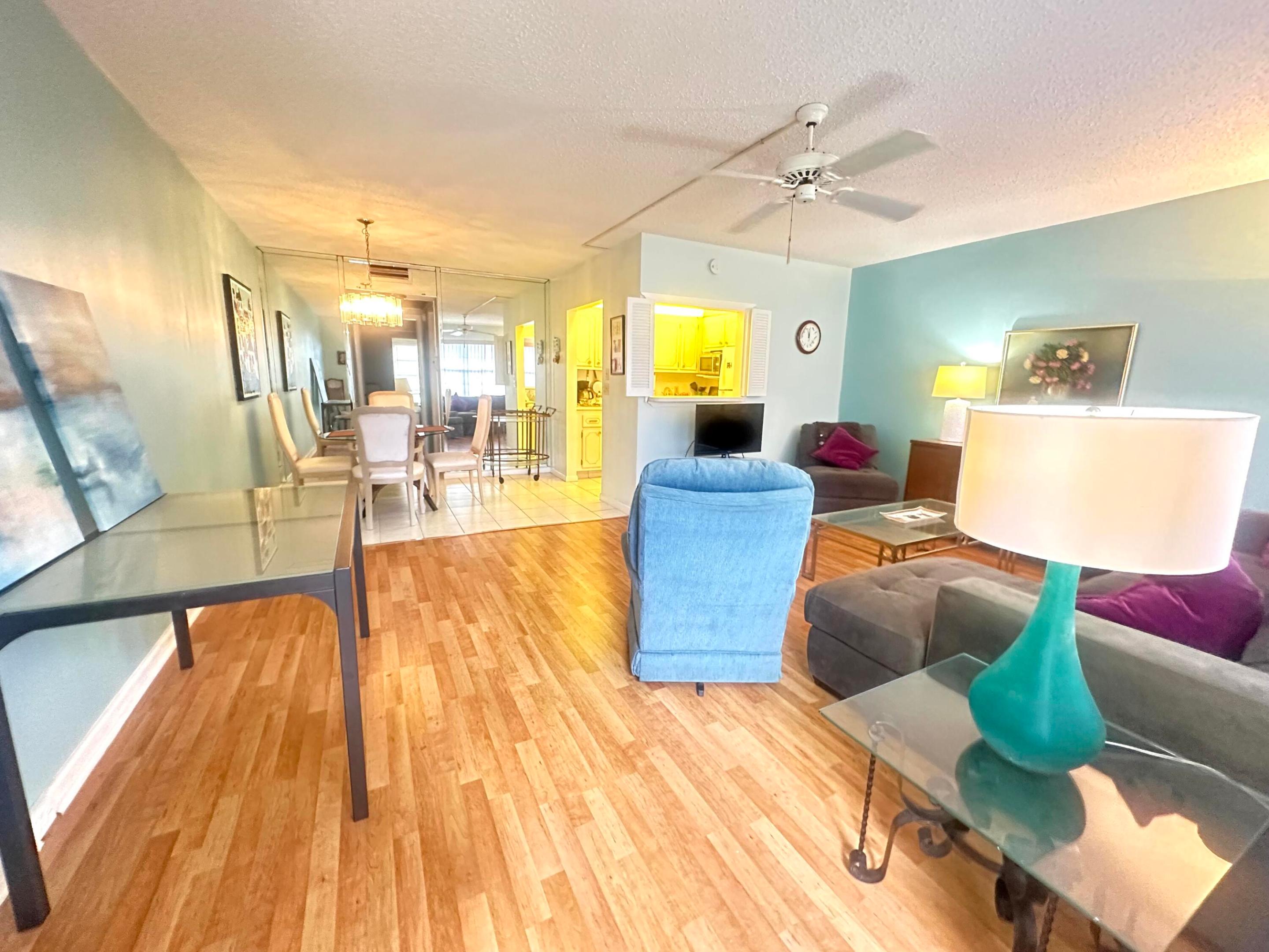 162 Grantham E Property Photo 6