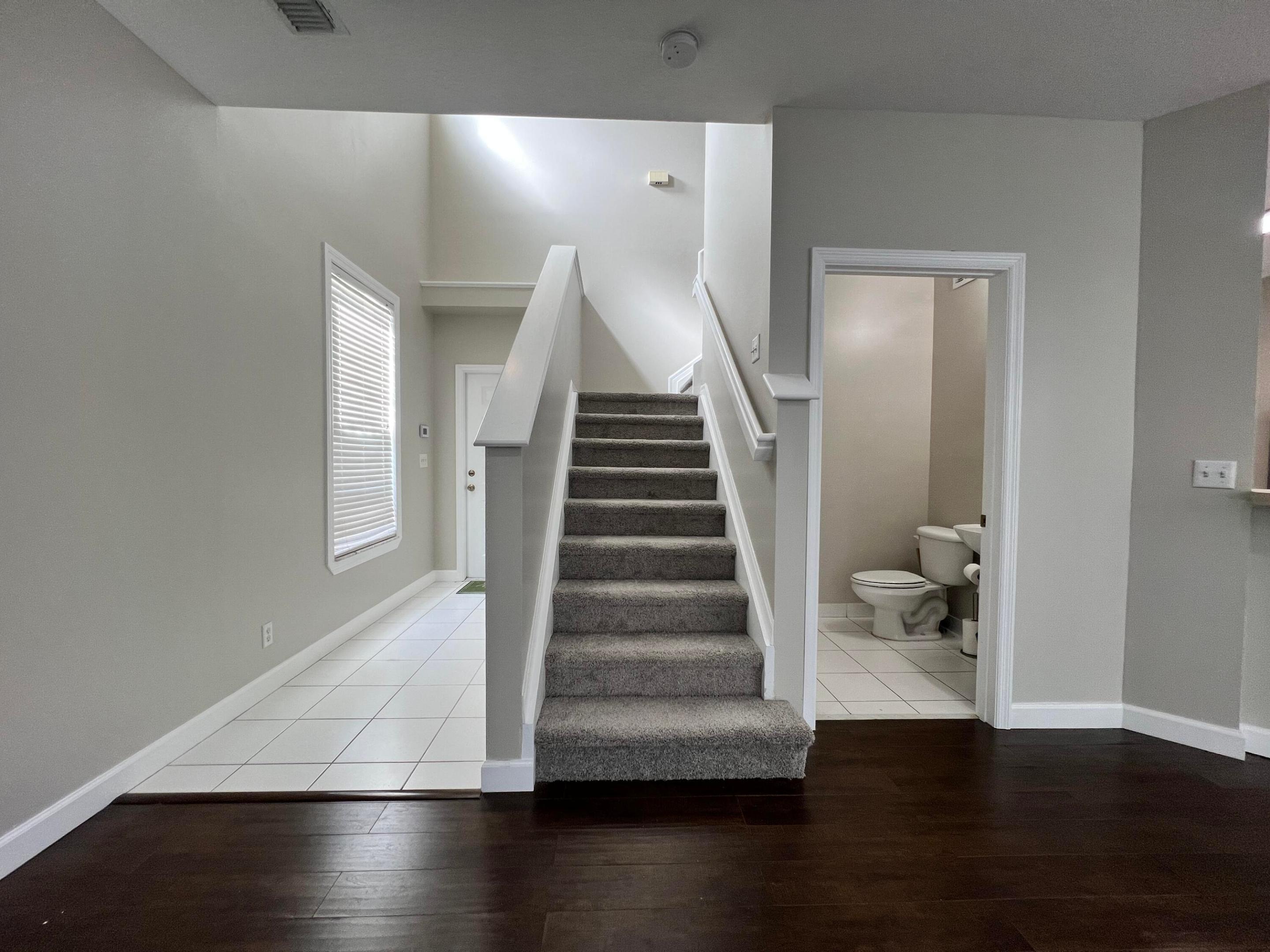 9120 Villa Palma Lane Property Photo 3