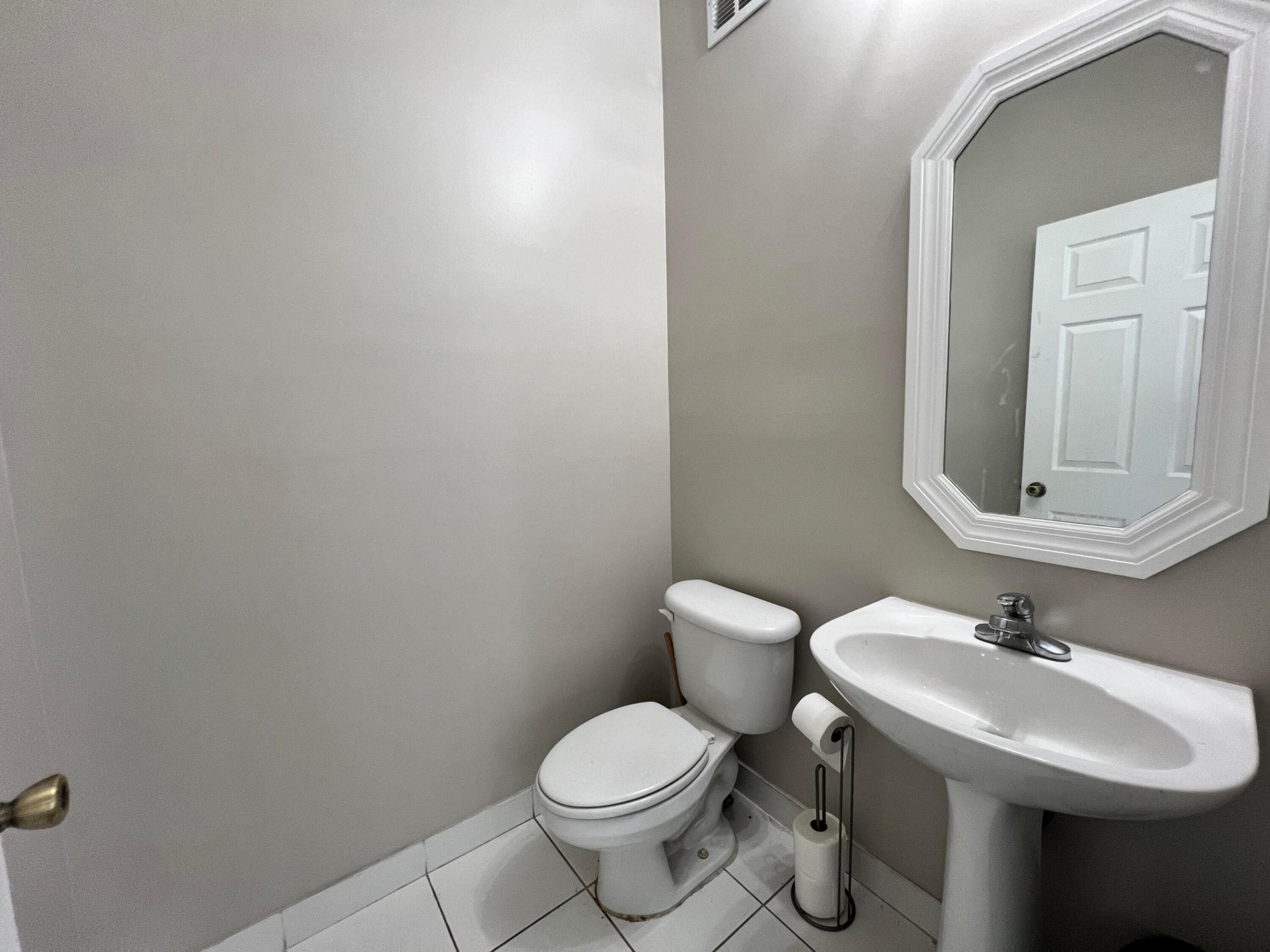 9120 Villa Palma Lane Property Photo 4