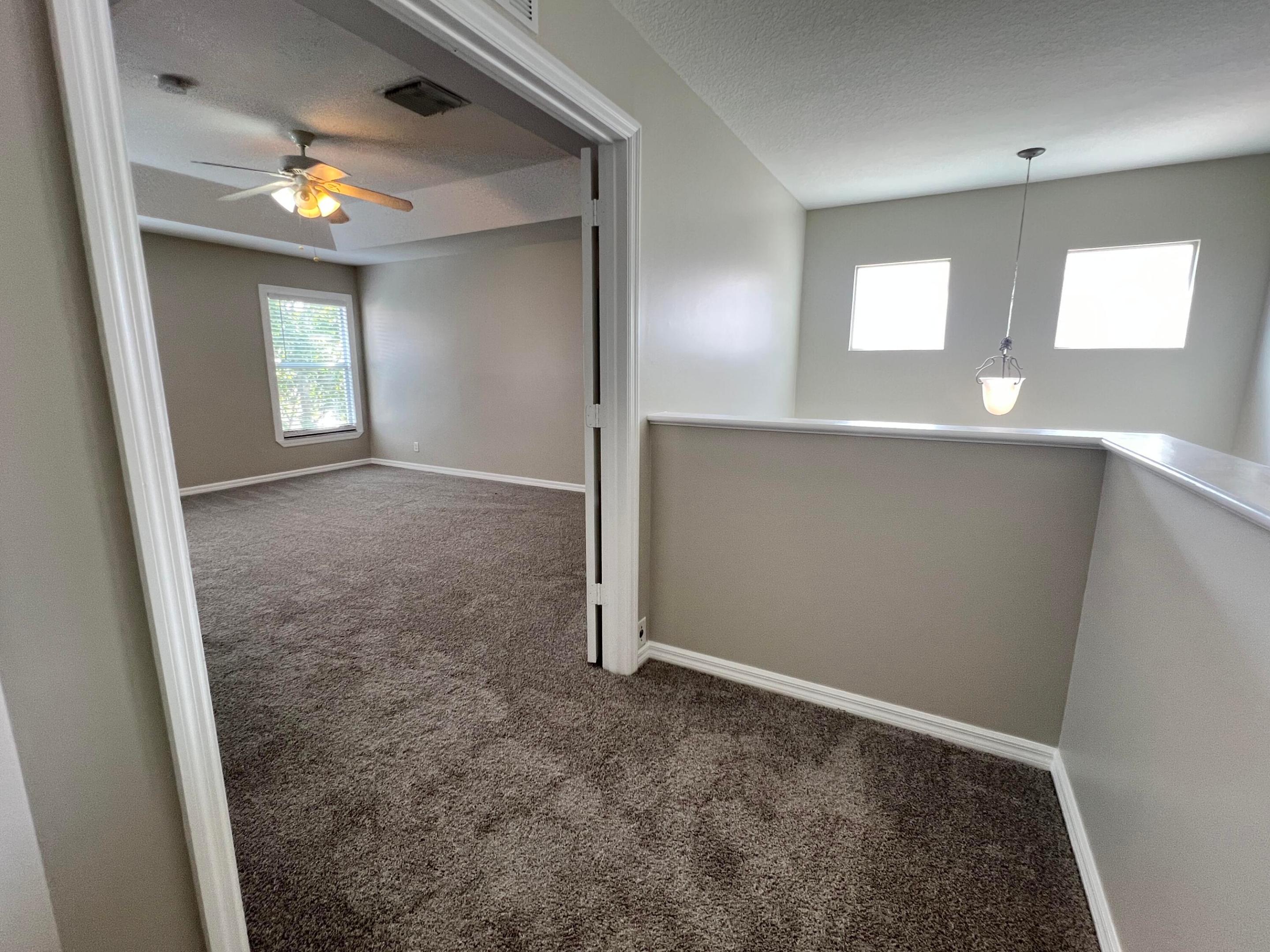 9120 Villa Palma Lane Property Photo 8
