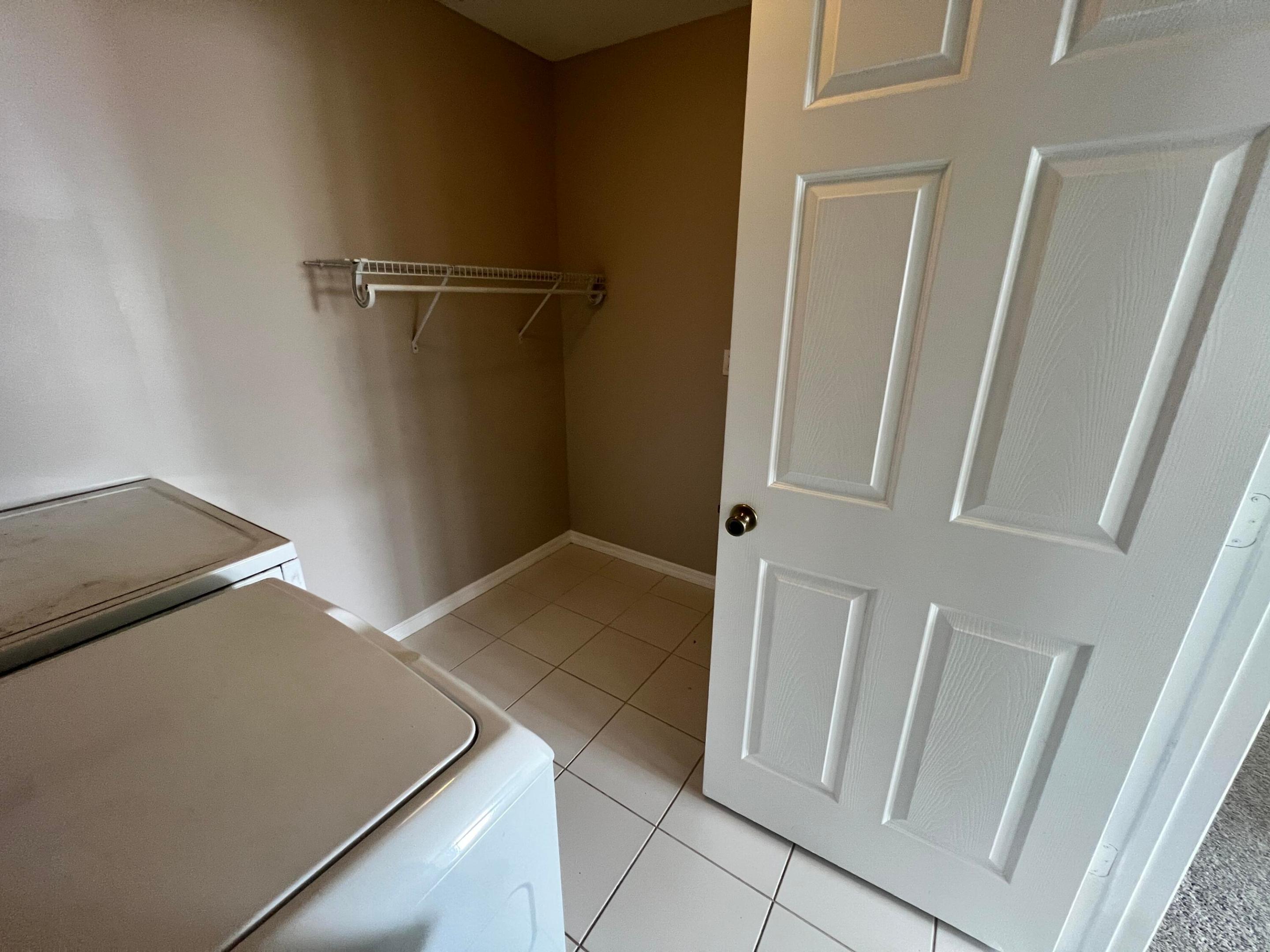 9120 Villa Palma Lane Property Photo 14