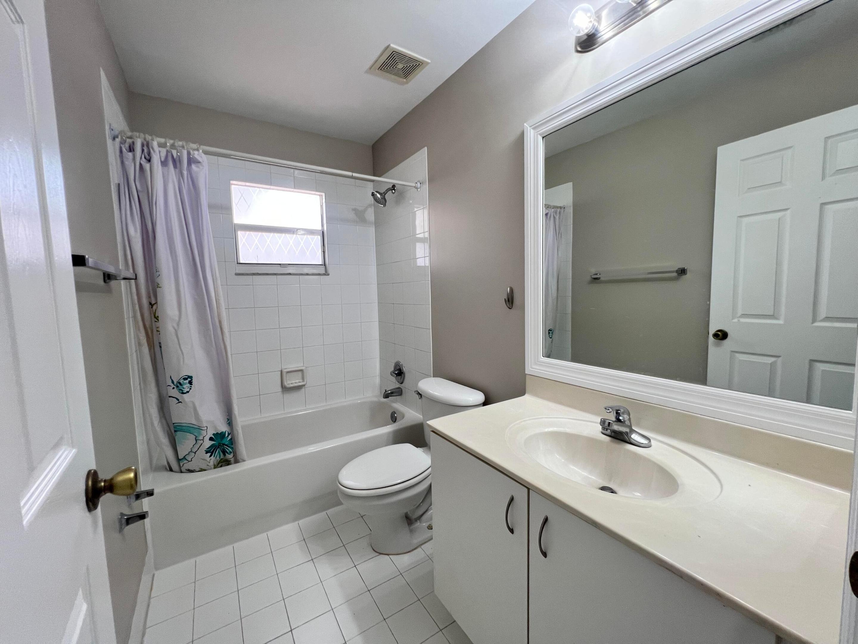 9120 Villa Palma Lane Property Photo 16