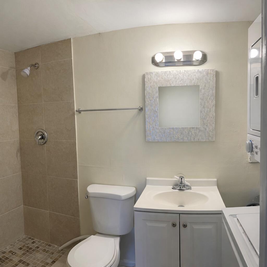 1520 W 11th Street Property Photo 10